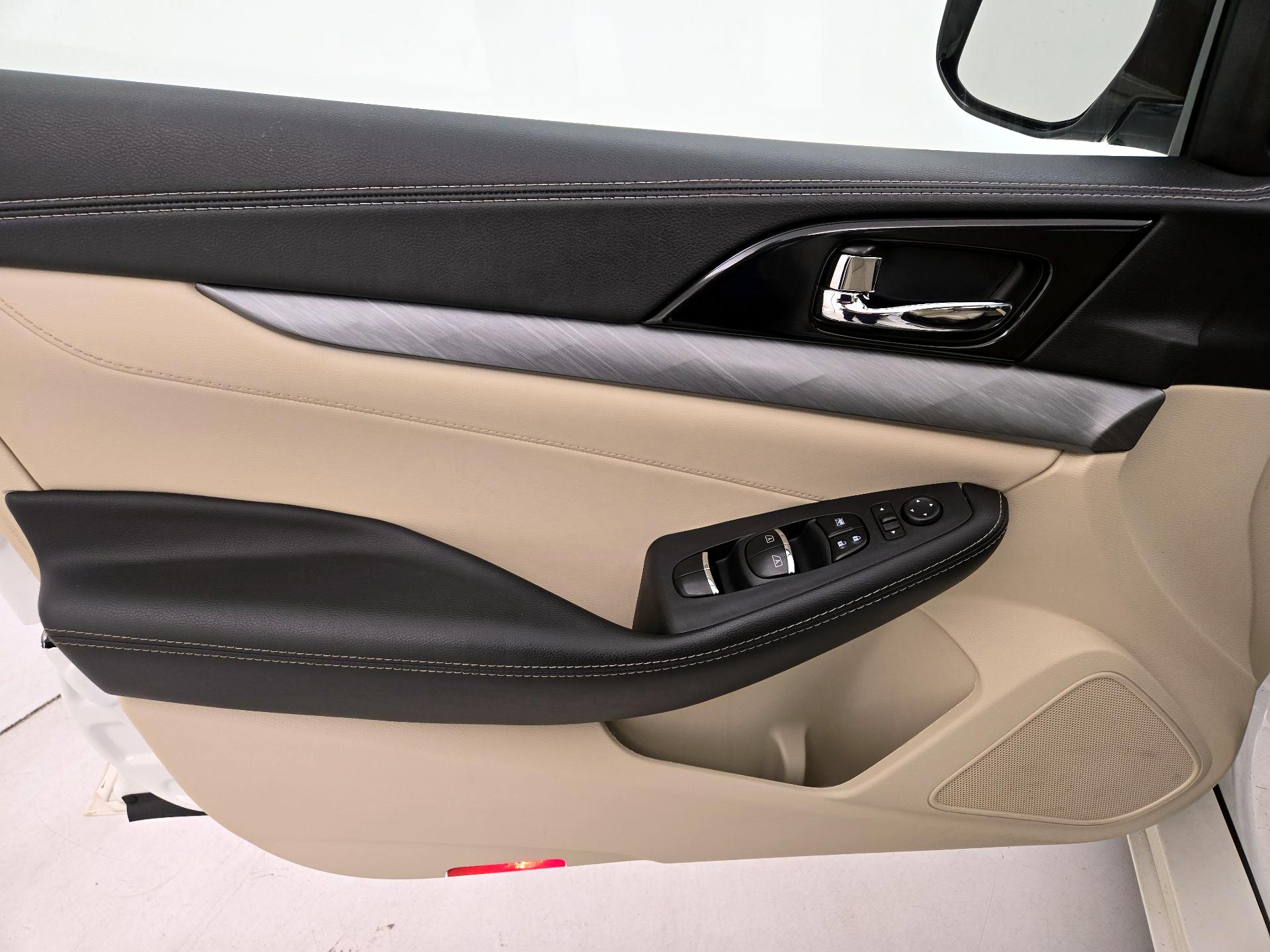 Thumbnail: 2018 Nissan Maxima - 12