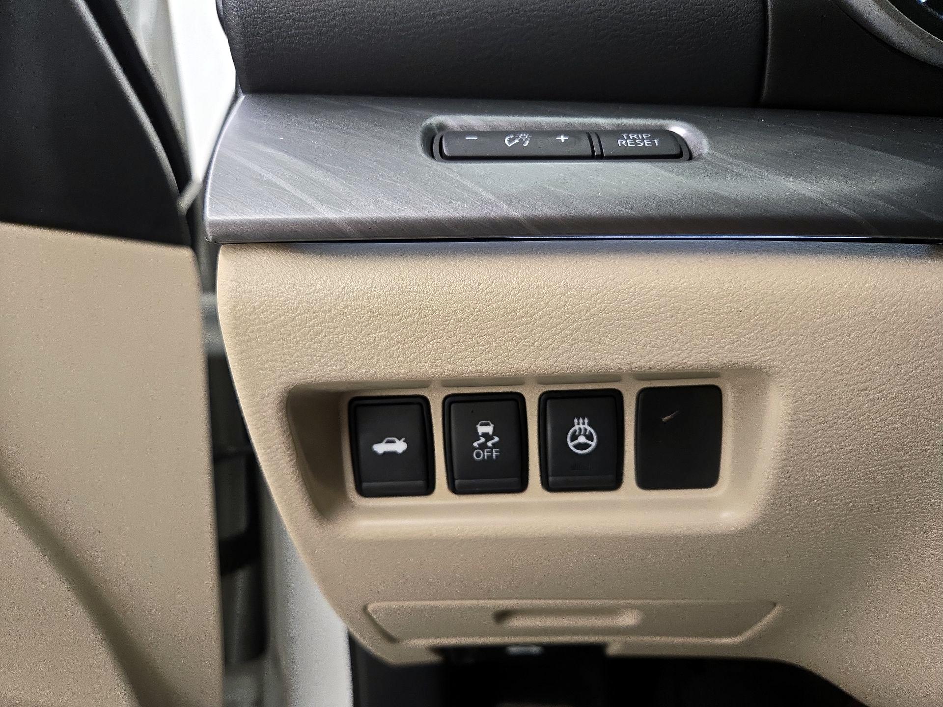 Thumbnail: 2018 Nissan Maxima - 13