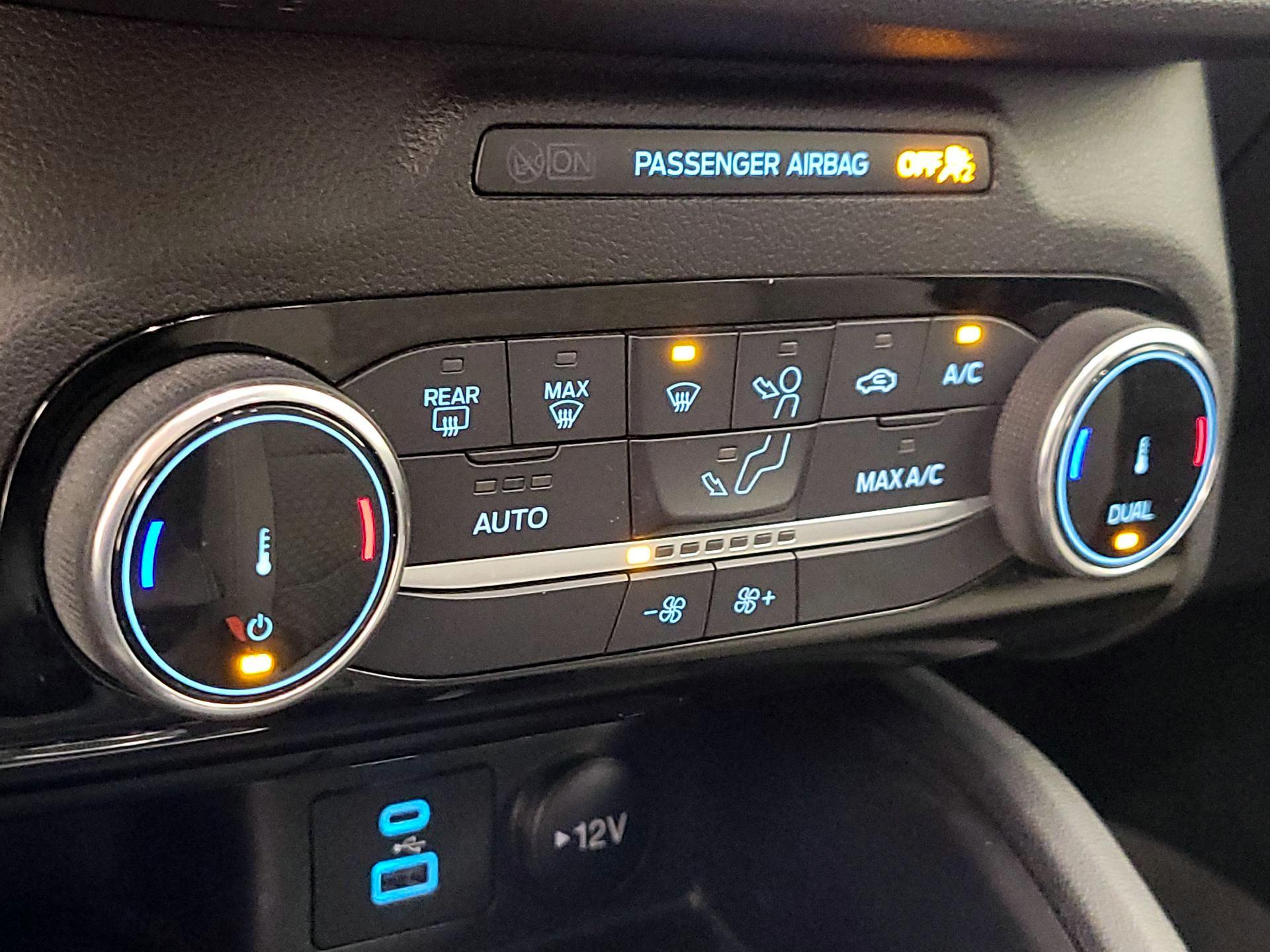 Thumbnail: 2022 Ford Escape - 17