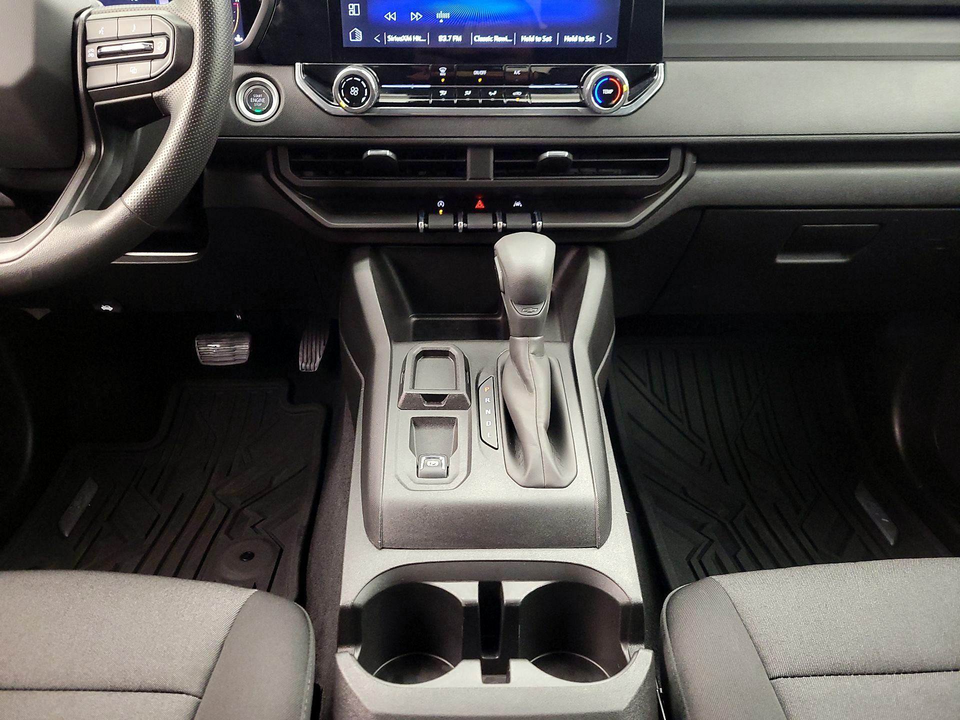 Thumbnail: 2024 Chevrolet Colorado - 16