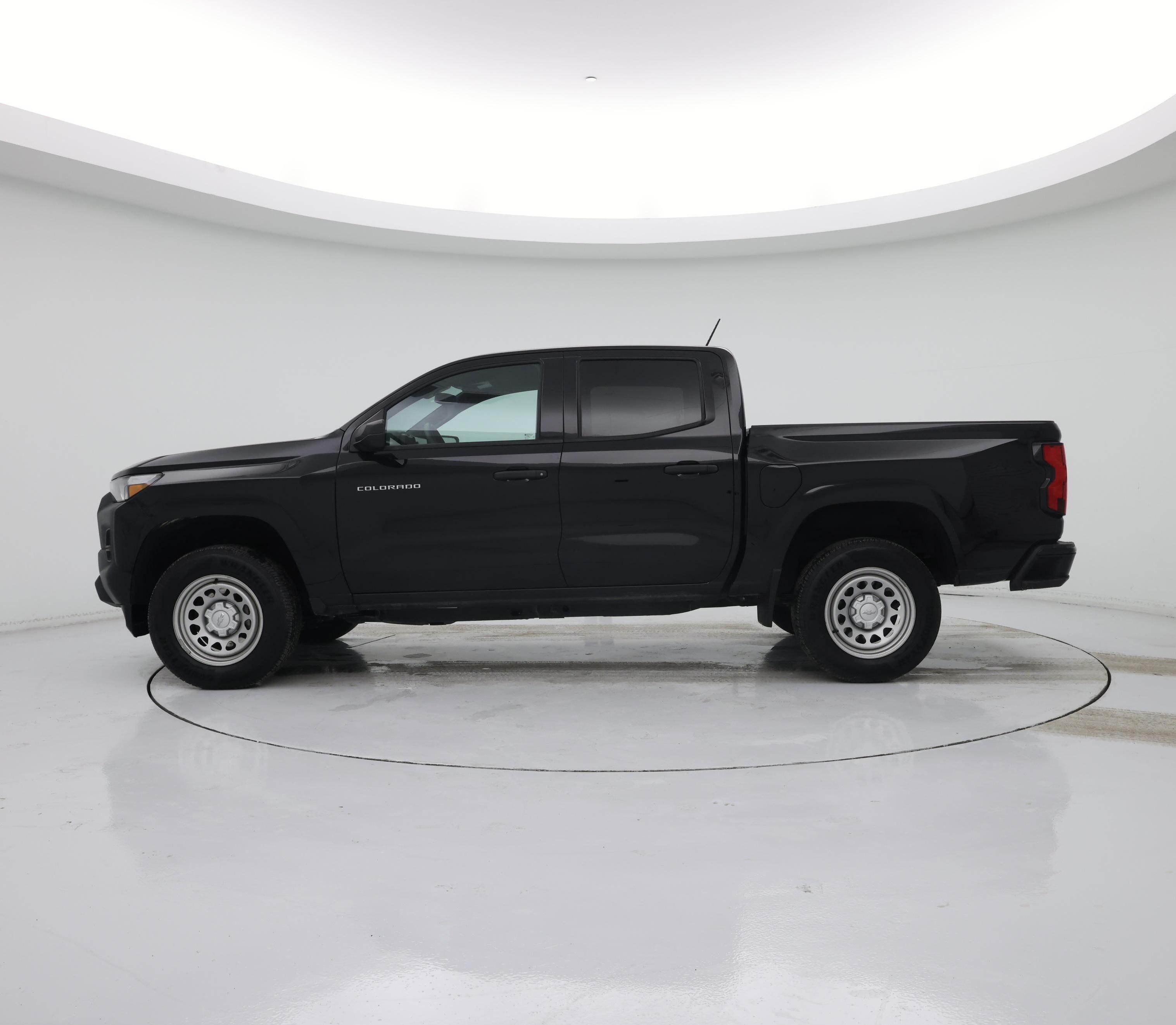 Thumbnail: 2024 Chevrolet Colorado - 3