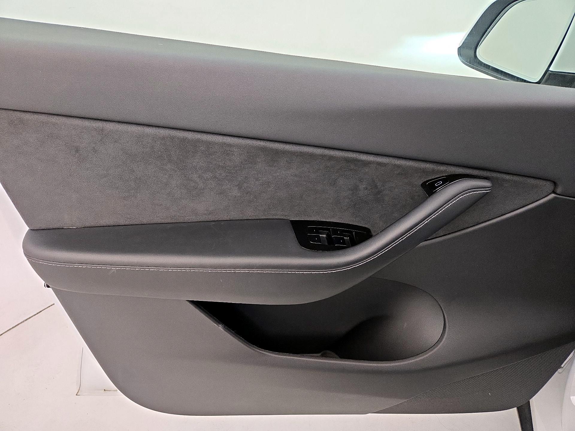 Thumbnail: 2021 Tesla Model Y - 12