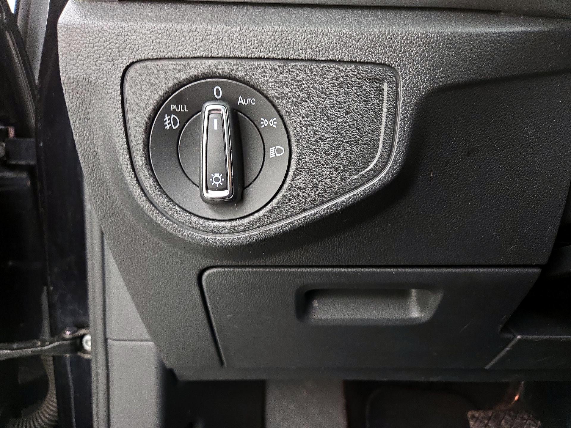 Thumbnail: 2018 Volkswagen Atlas - 13