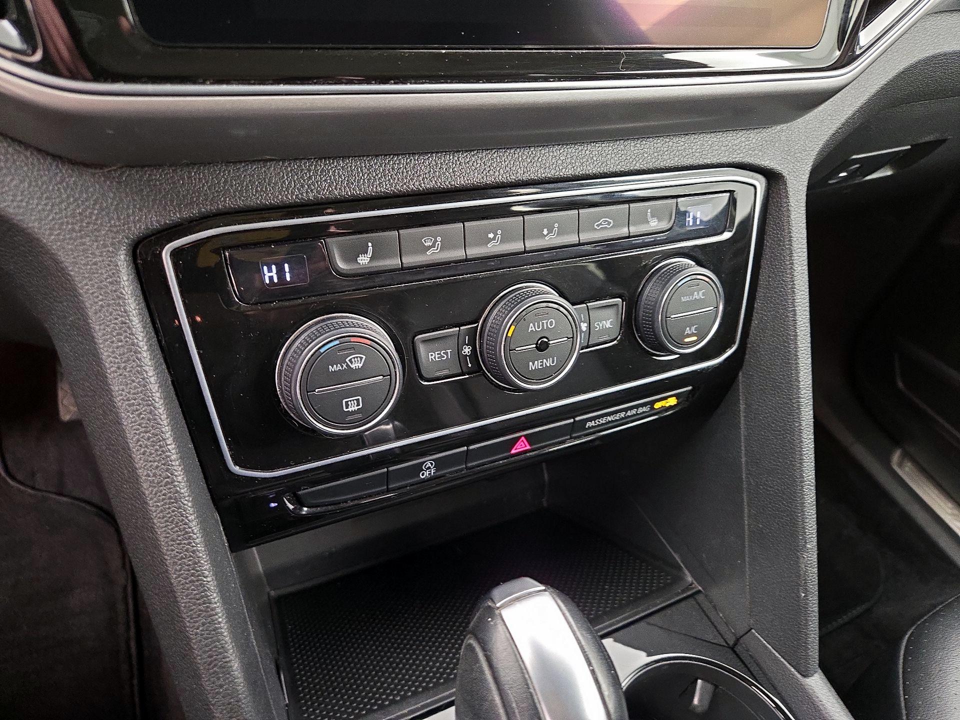 Thumbnail: 2018 Volkswagen Atlas - 16