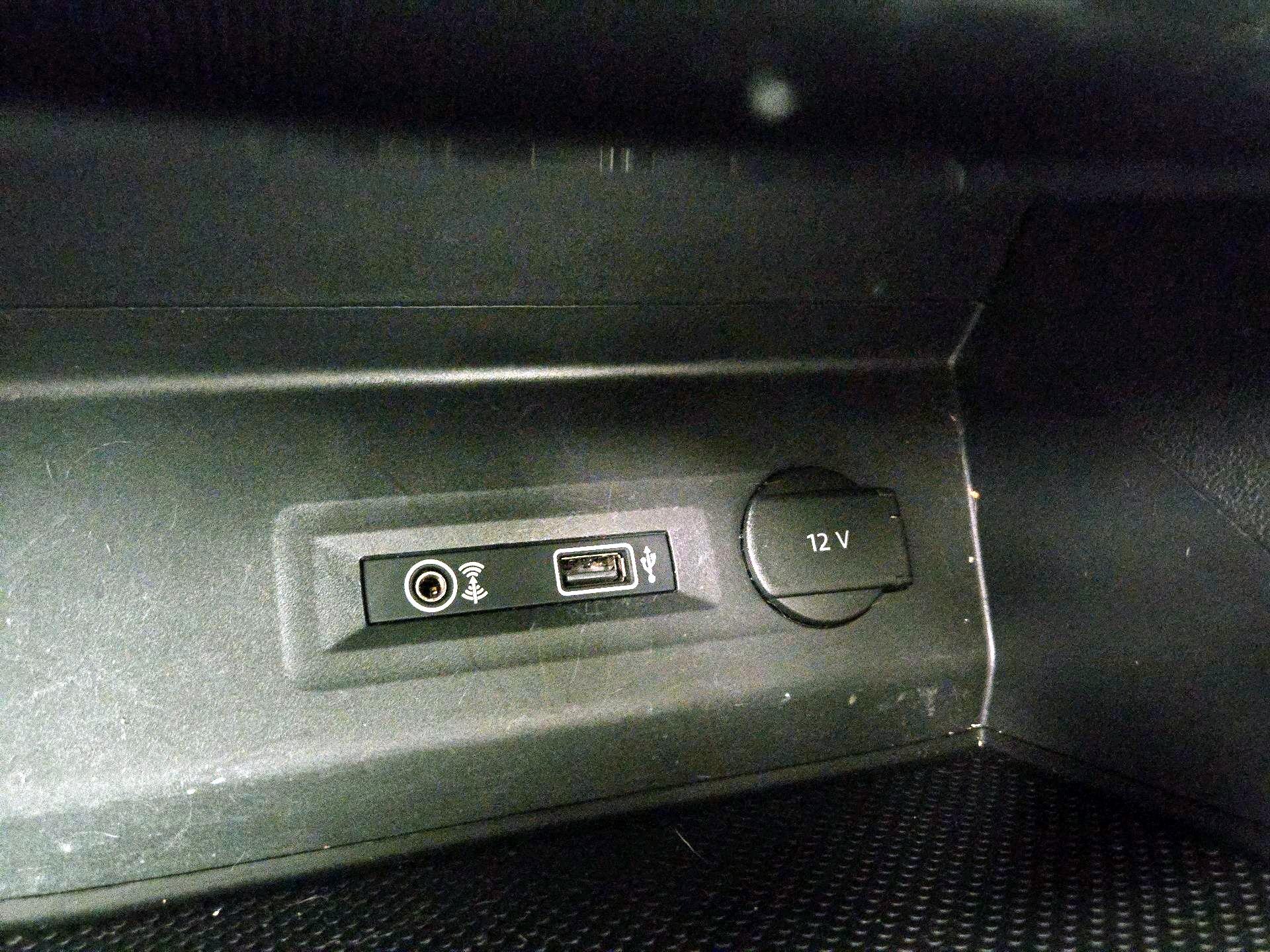 Thumbnail: 2018 Volkswagen Atlas - 18