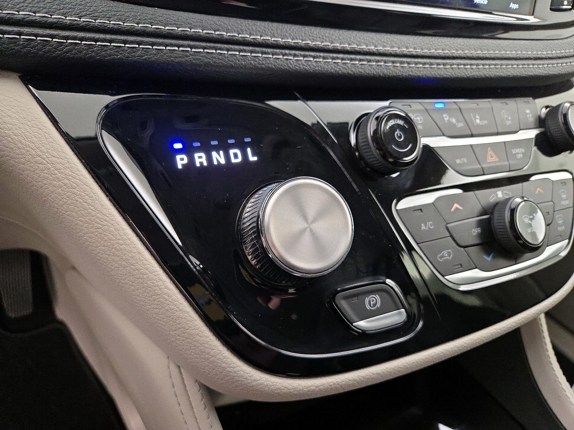 Thumbnail: 2023 Chrysler Pacifica - 18