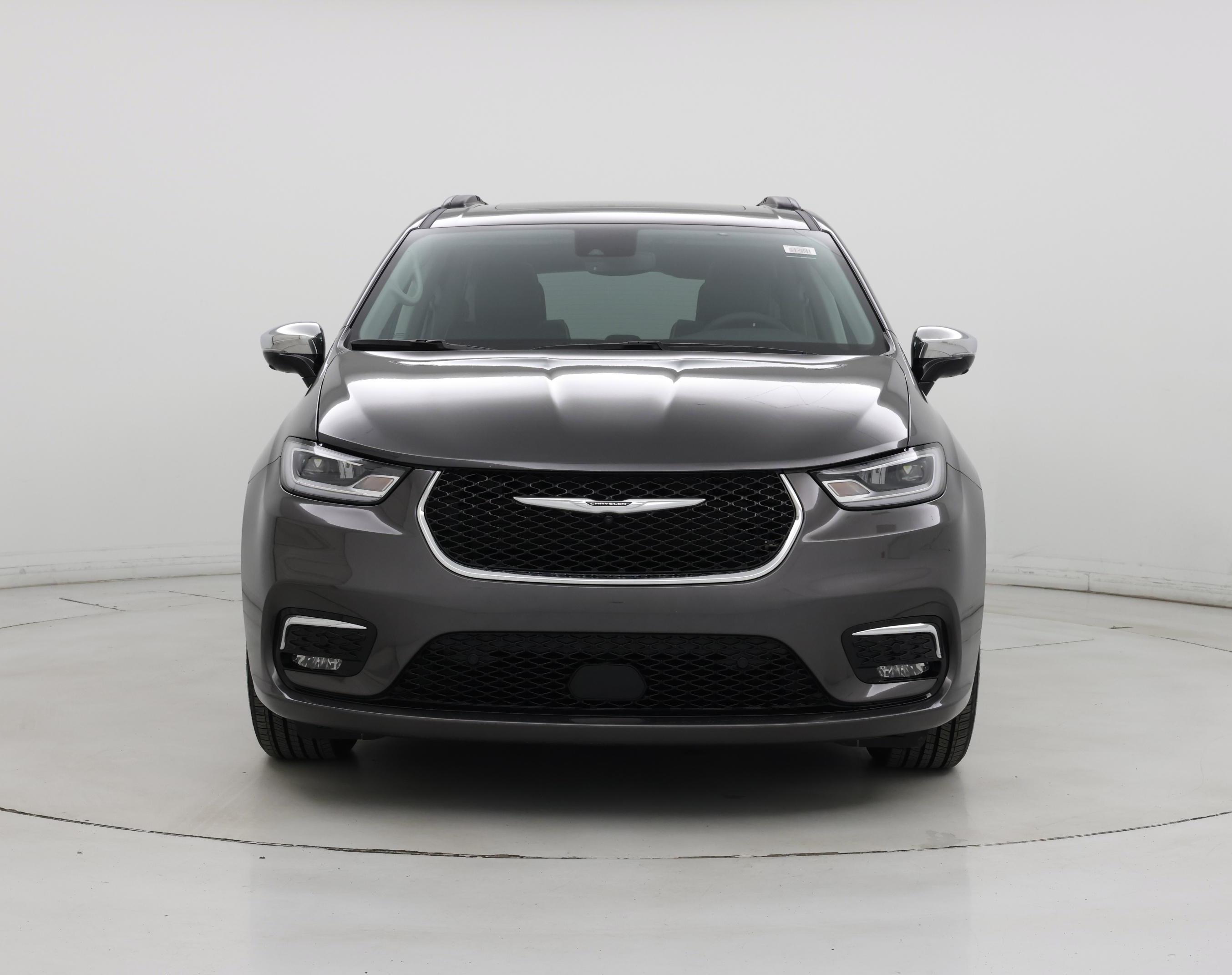 Thumbnail: 2023 Chrysler Pacifica - 5