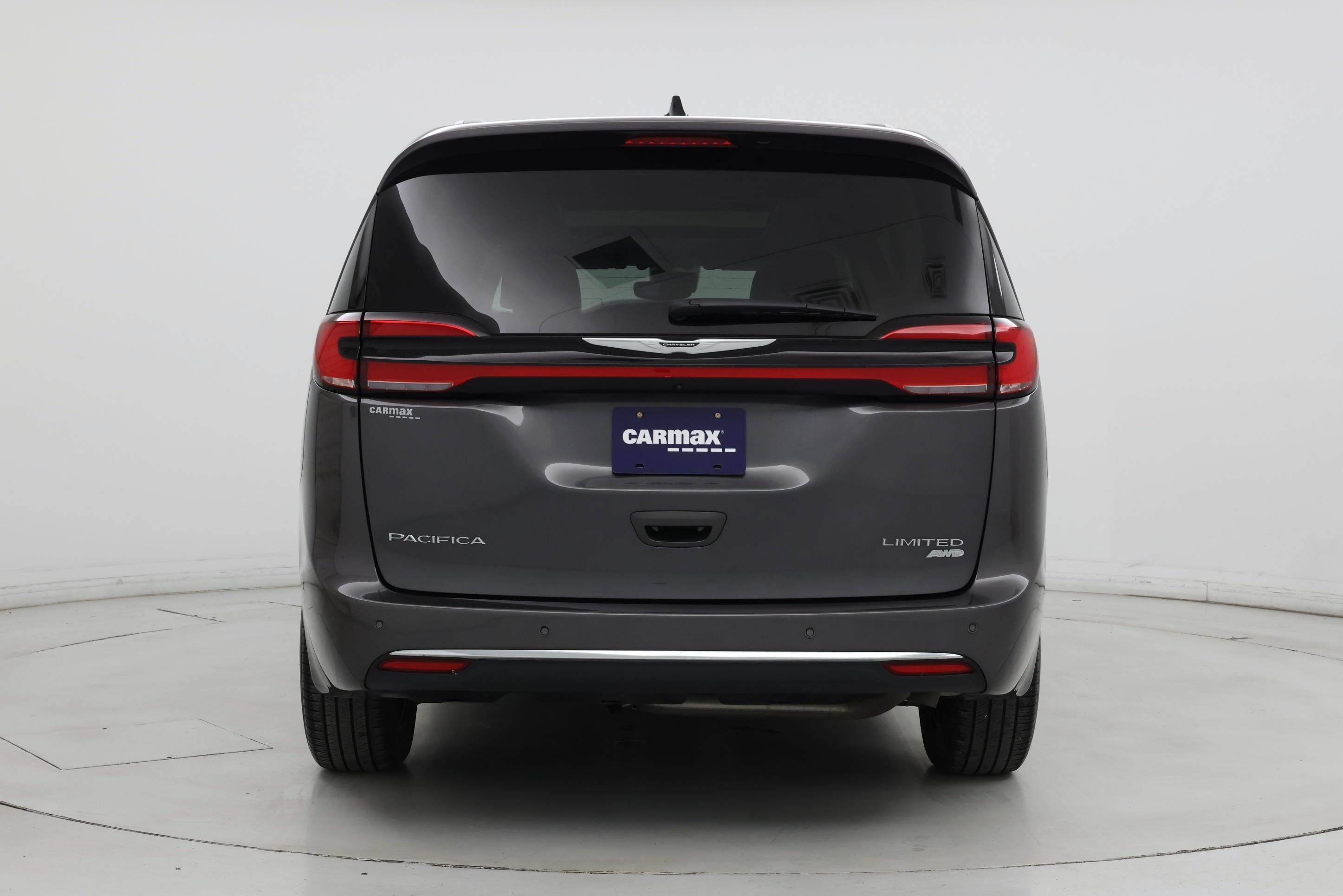 Thumbnail: 2023 Chrysler Pacifica - 6