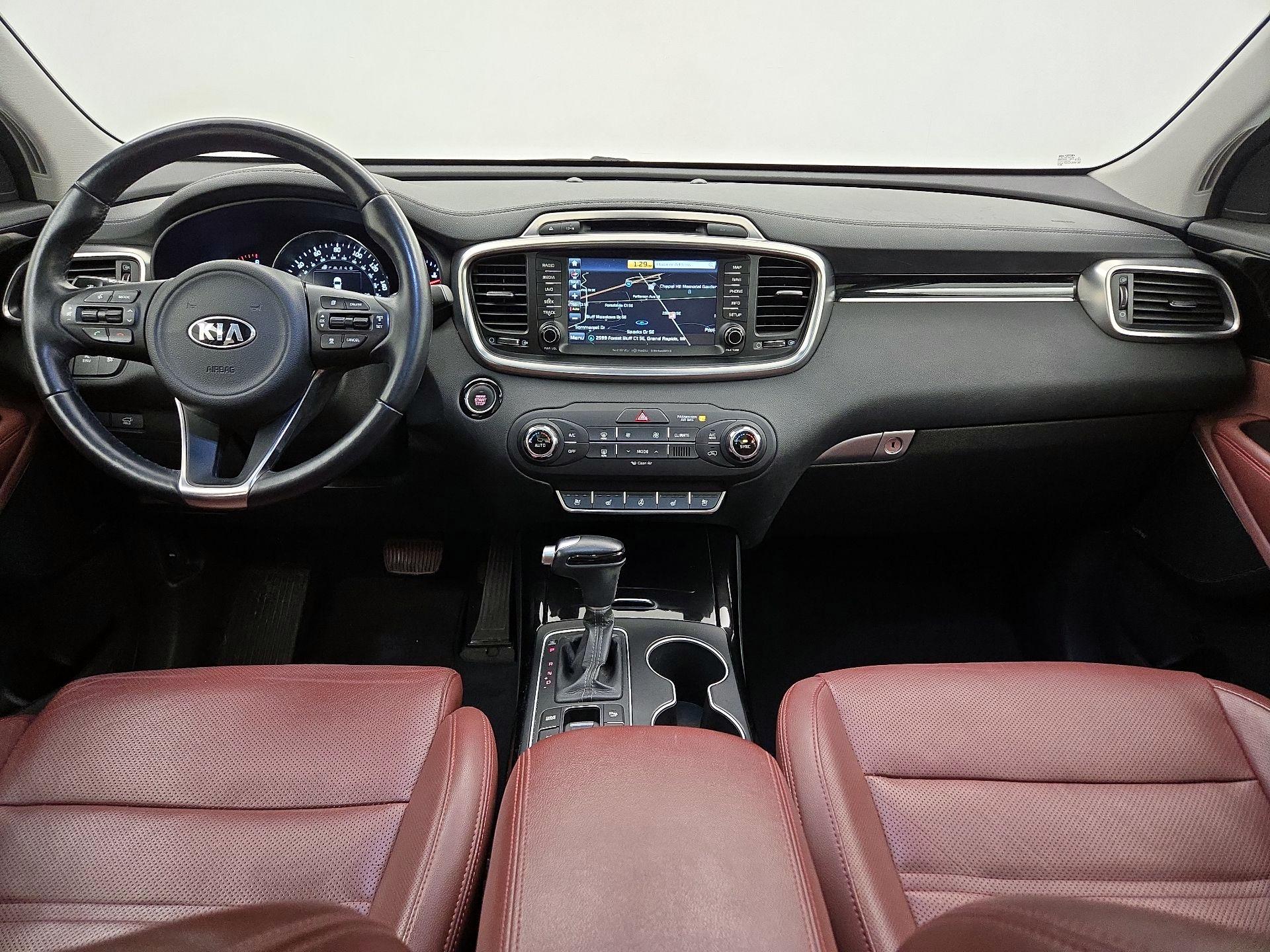 Thumbnail: 2017 Kia Sorento - 9