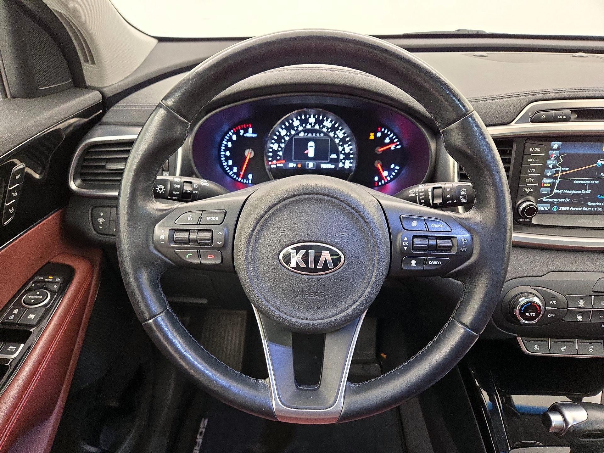 Thumbnail: 2017 Kia Sorento - 10