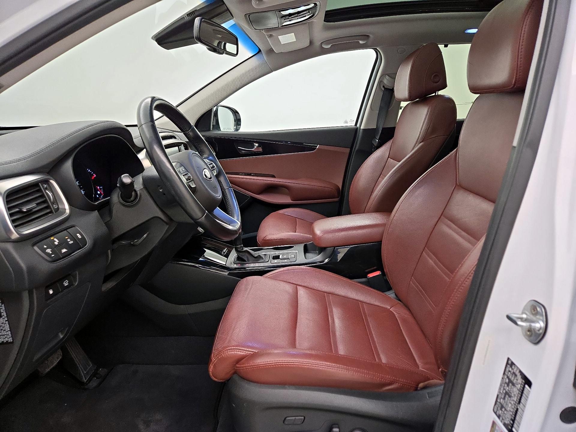 Thumbnail: 2017 Kia Sorento - 11