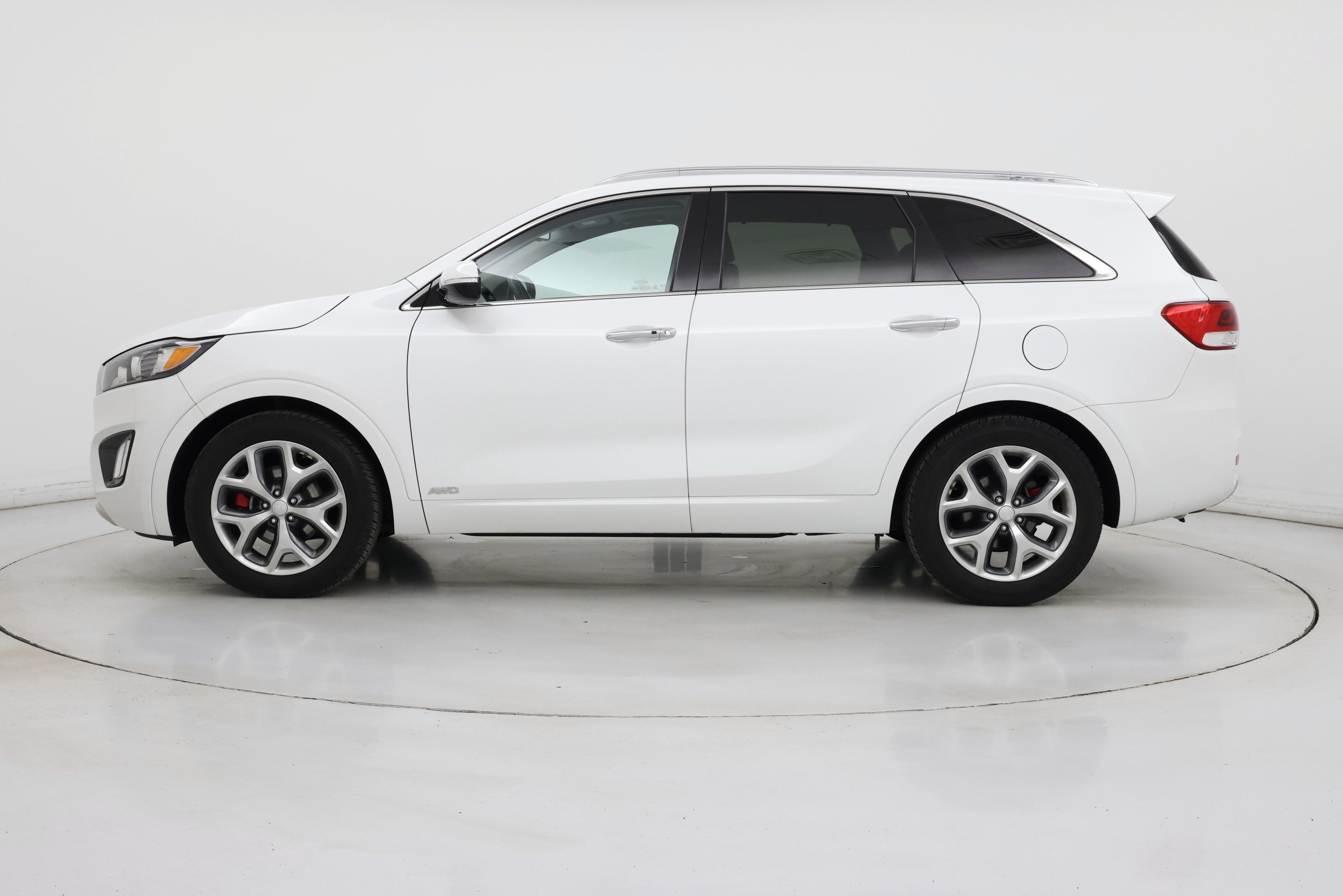 Thumbnail: 2017 Kia Sorento - 3