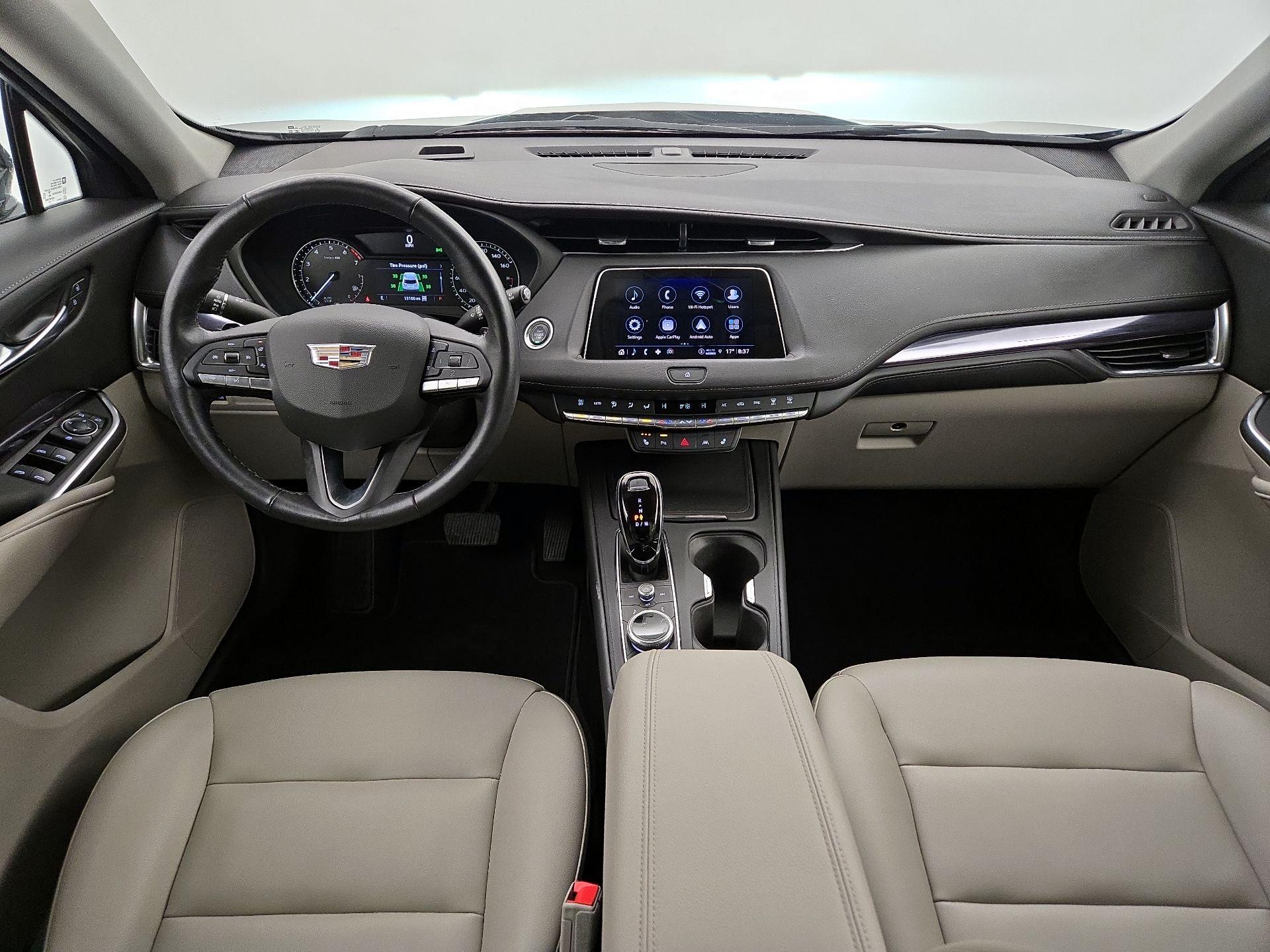 Thumbnail: 2022 Cadillac XT4 - 9