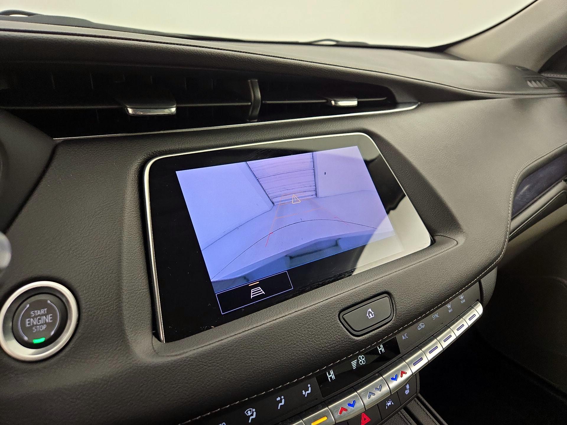 Thumbnail: 2022 Cadillac XT4 - 14