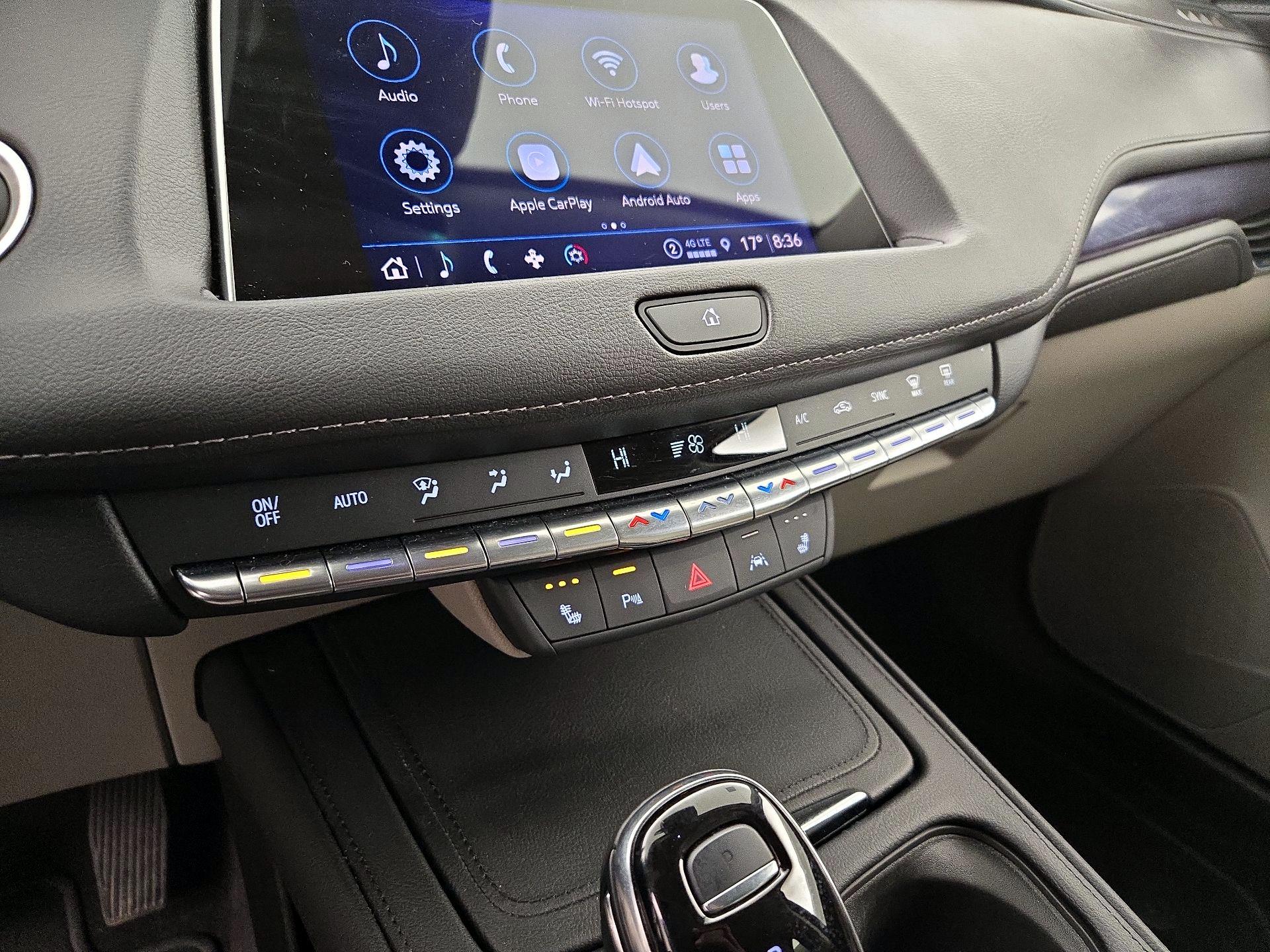 Thumbnail: 2022 Cadillac XT4 - 16