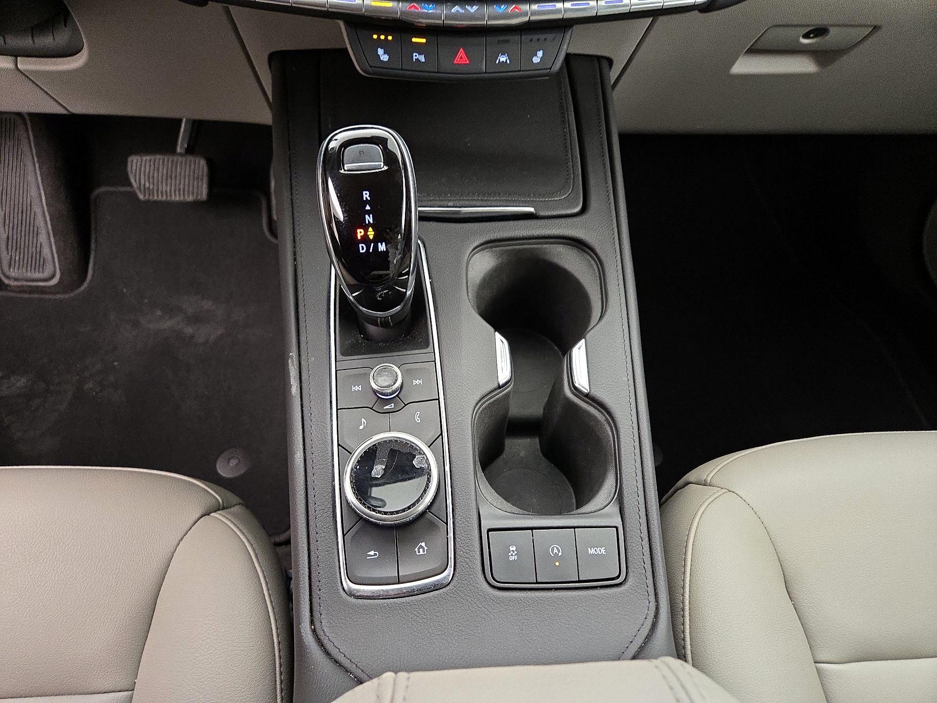 Thumbnail: 2022 Cadillac XT4 - 17