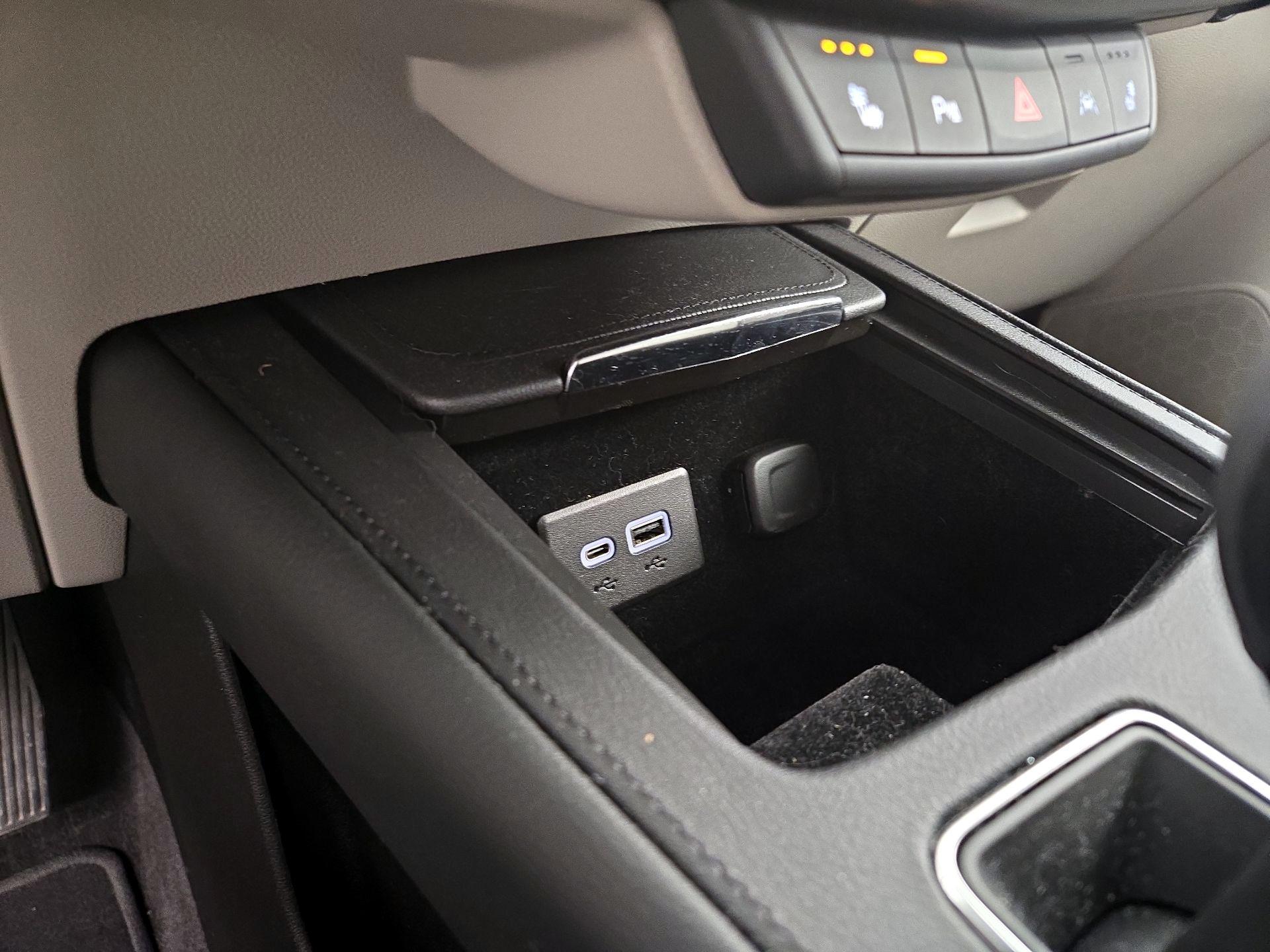 Thumbnail: 2022 Cadillac XT4 - 18