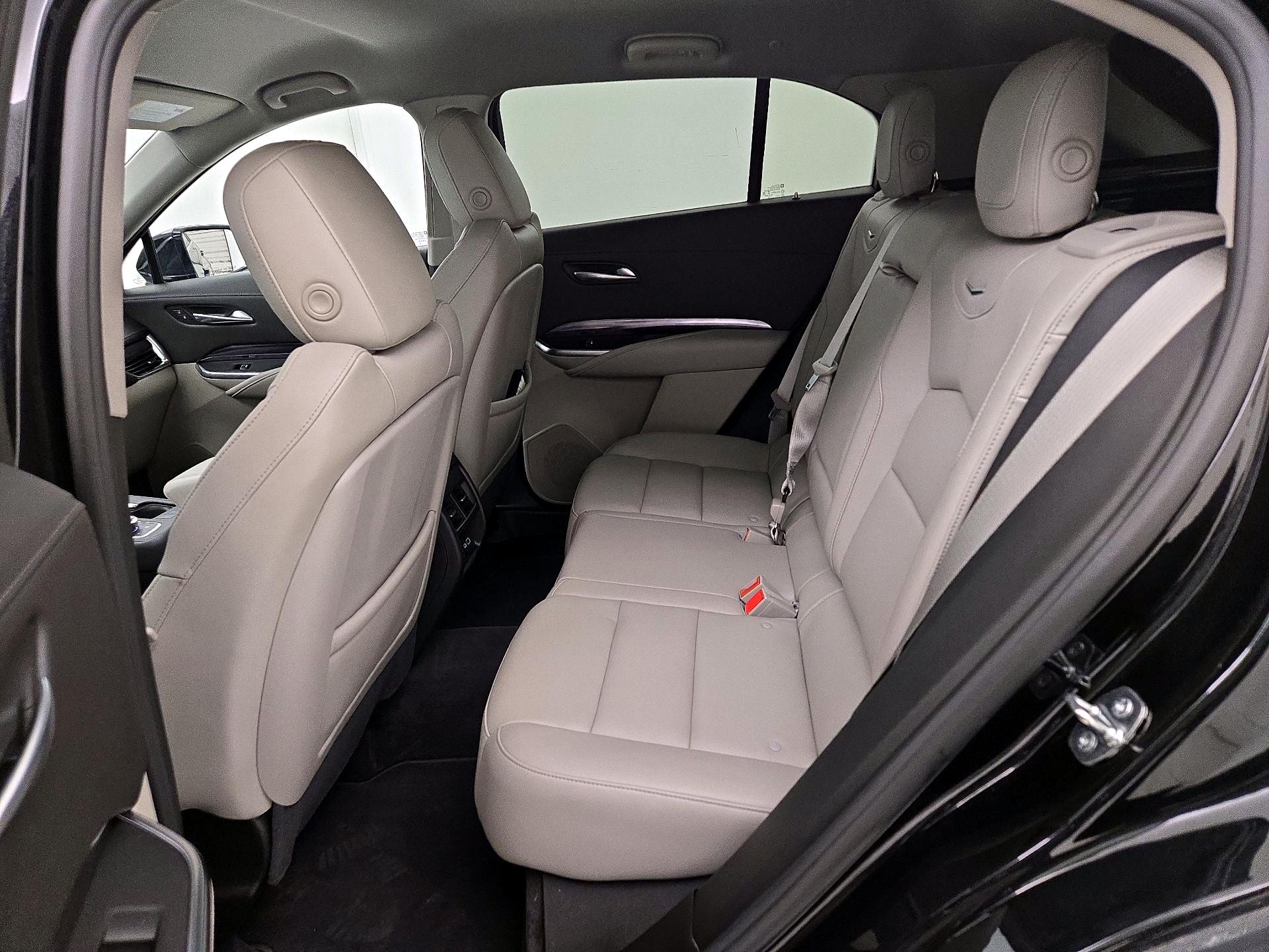 Thumbnail: 2022 Cadillac XT4 - 19