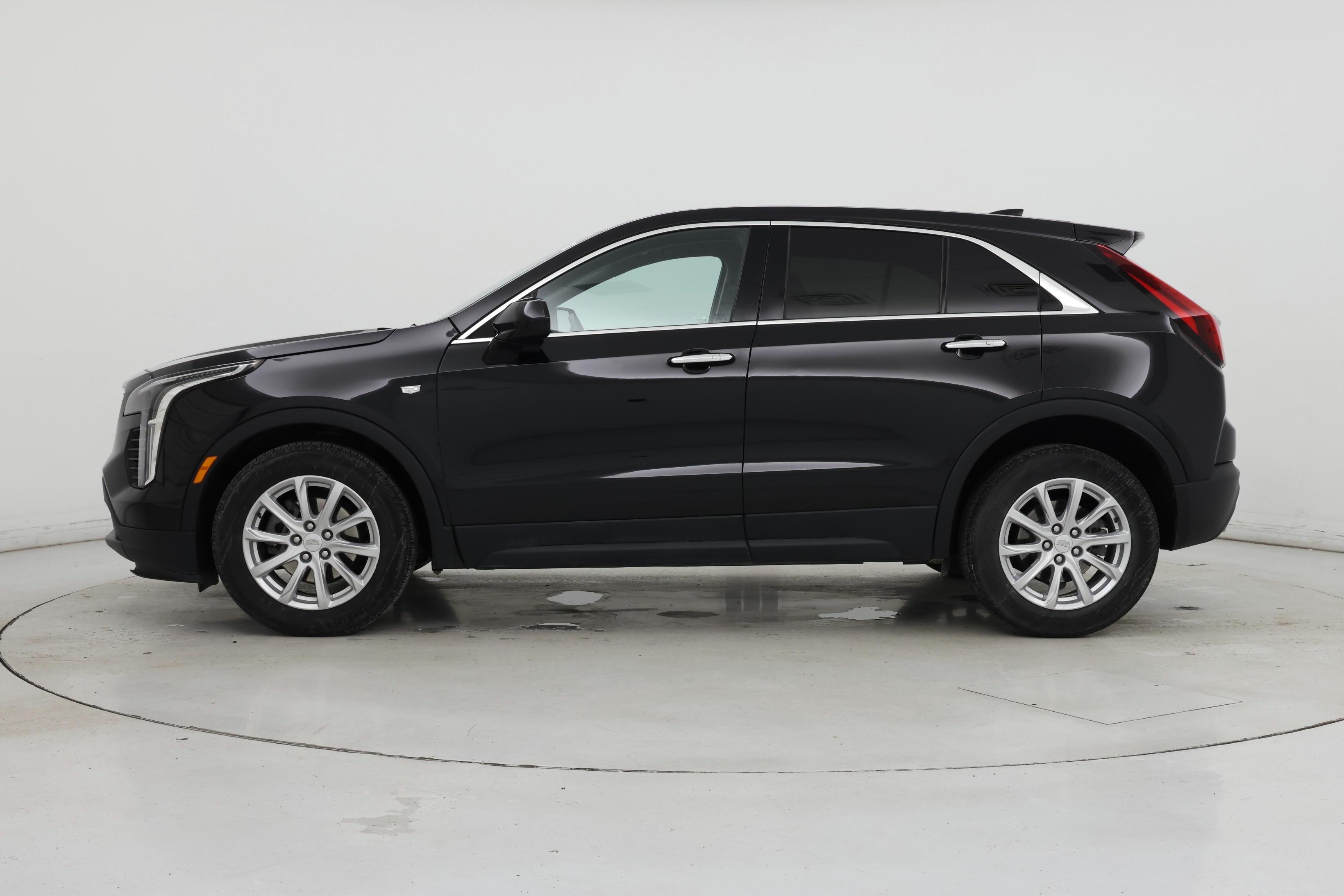 Thumbnail: 2022 Cadillac XT4 - 3