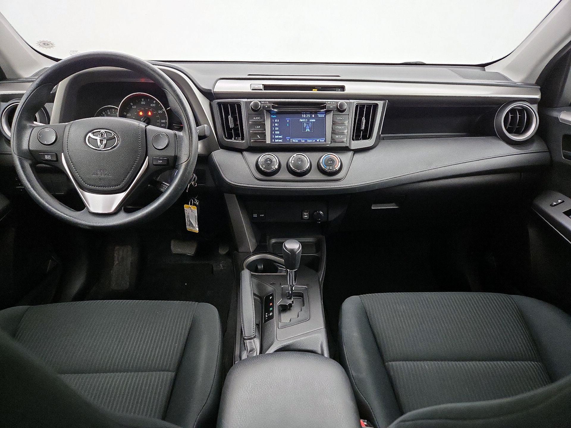 Thumbnail: 2016 Toyota RAV4 - 9
