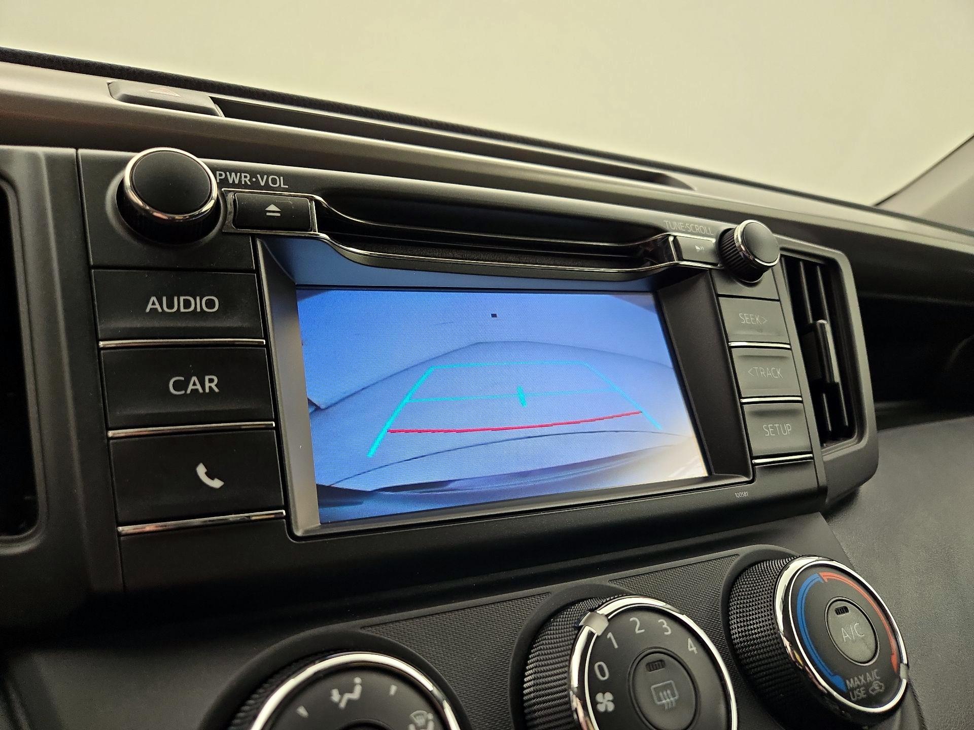 Thumbnail: 2016 Toyota RAV4 - 14