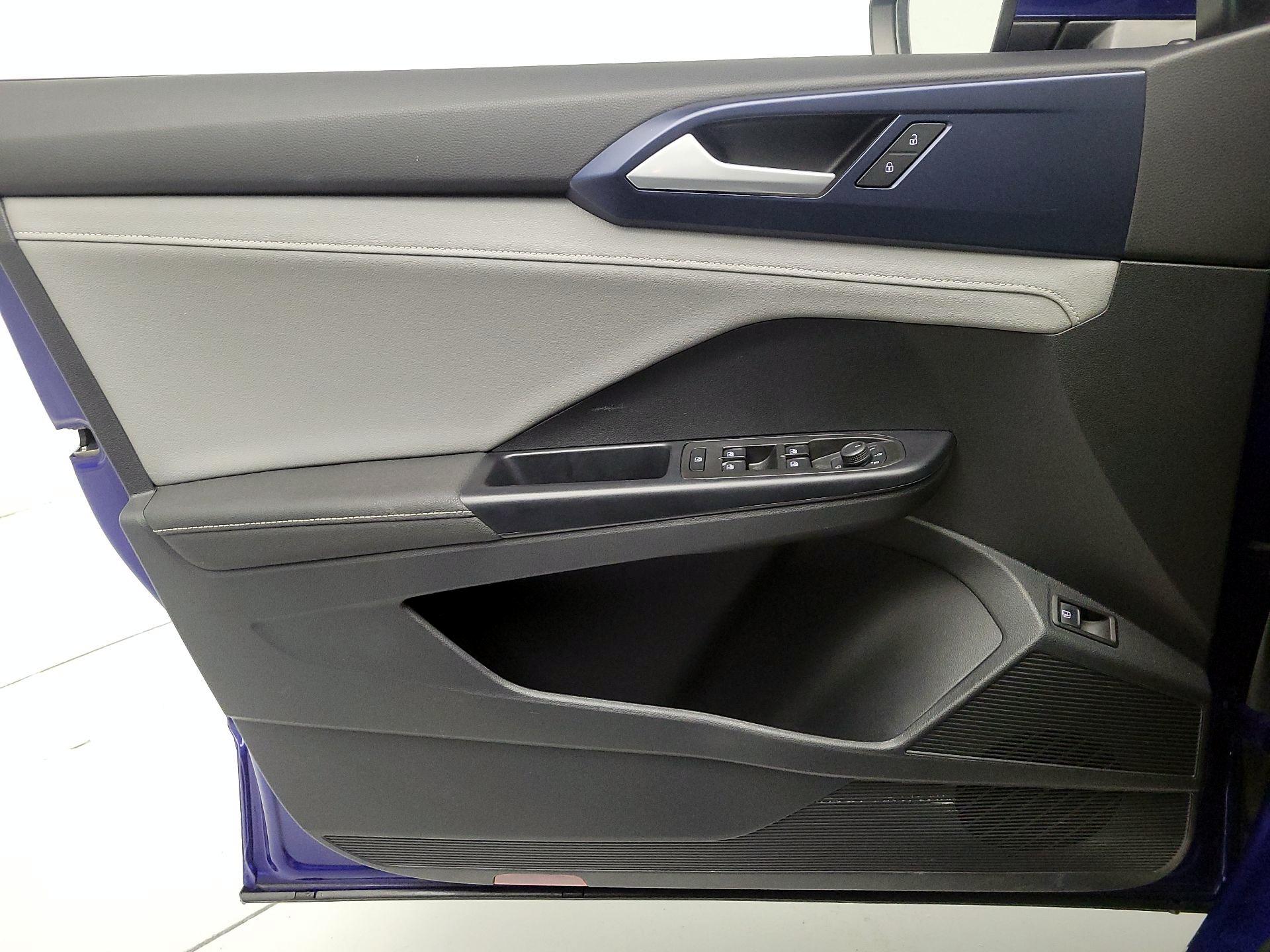 Thumbnail: 2024 Volkswagen Taos - 12