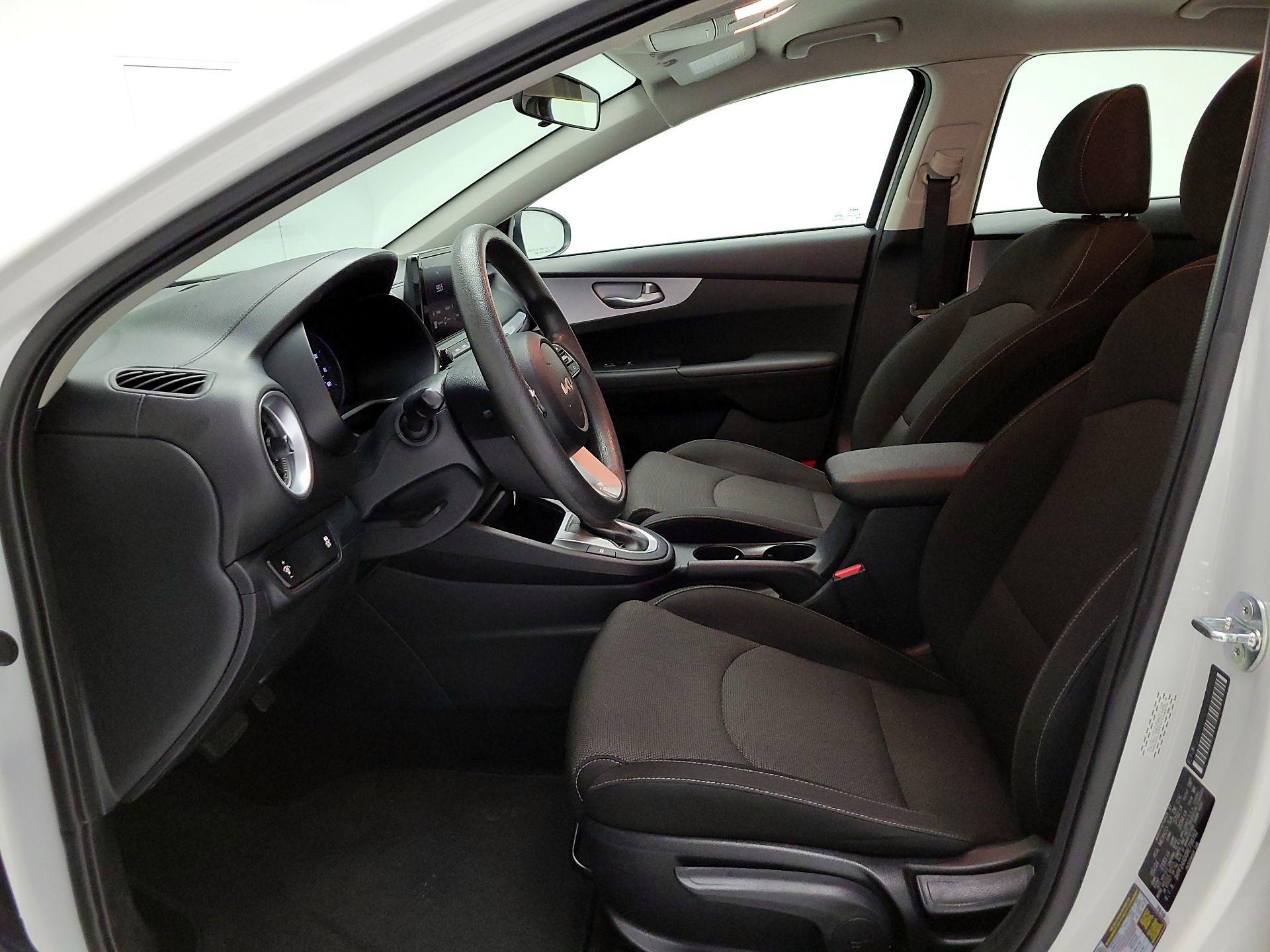 Thumbnail: 2024 Kia Forte - 11