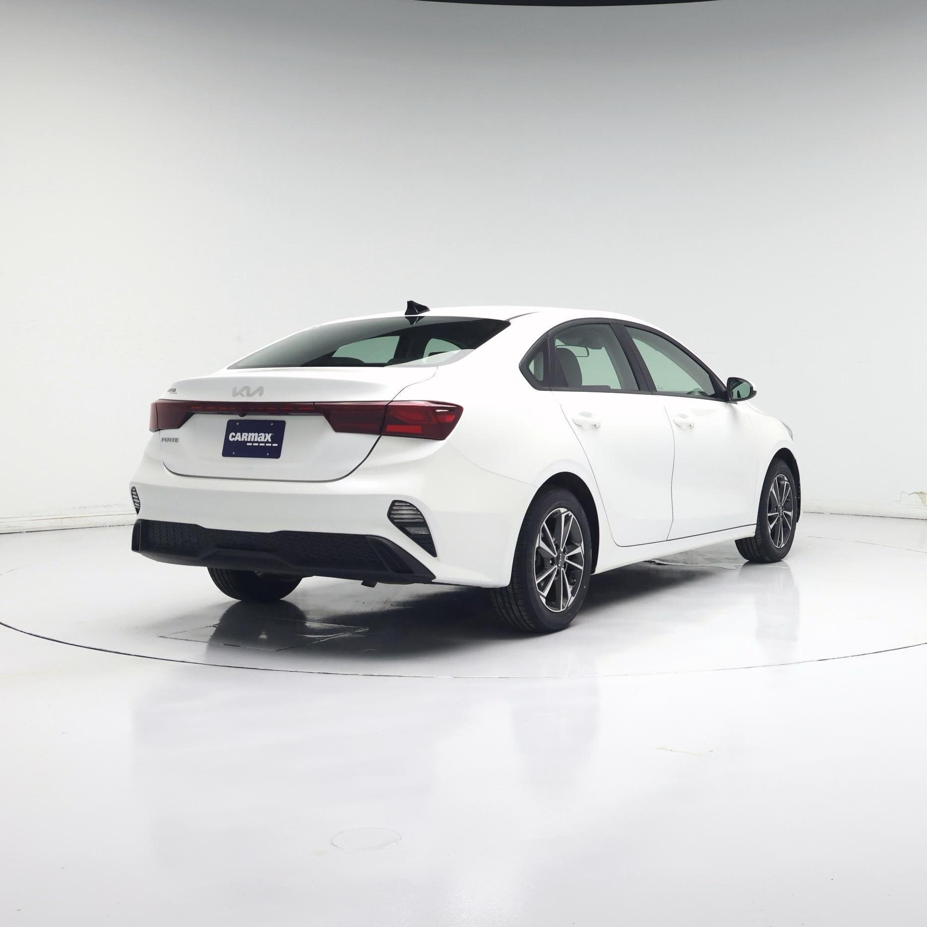 Thumbnail: 2024 Kia Forte - 8