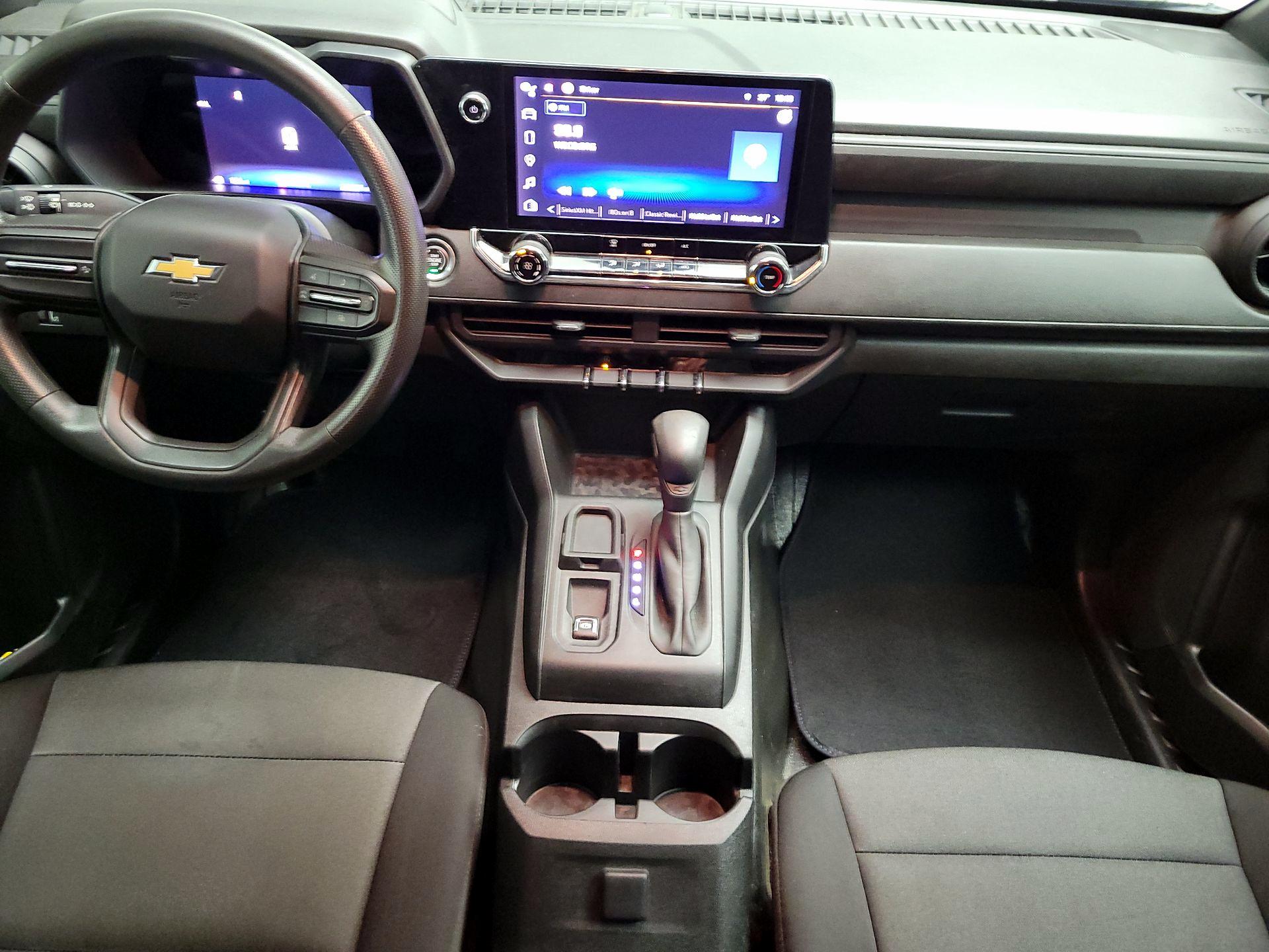 Thumbnail: 2023 Chevrolet Colorado - 9