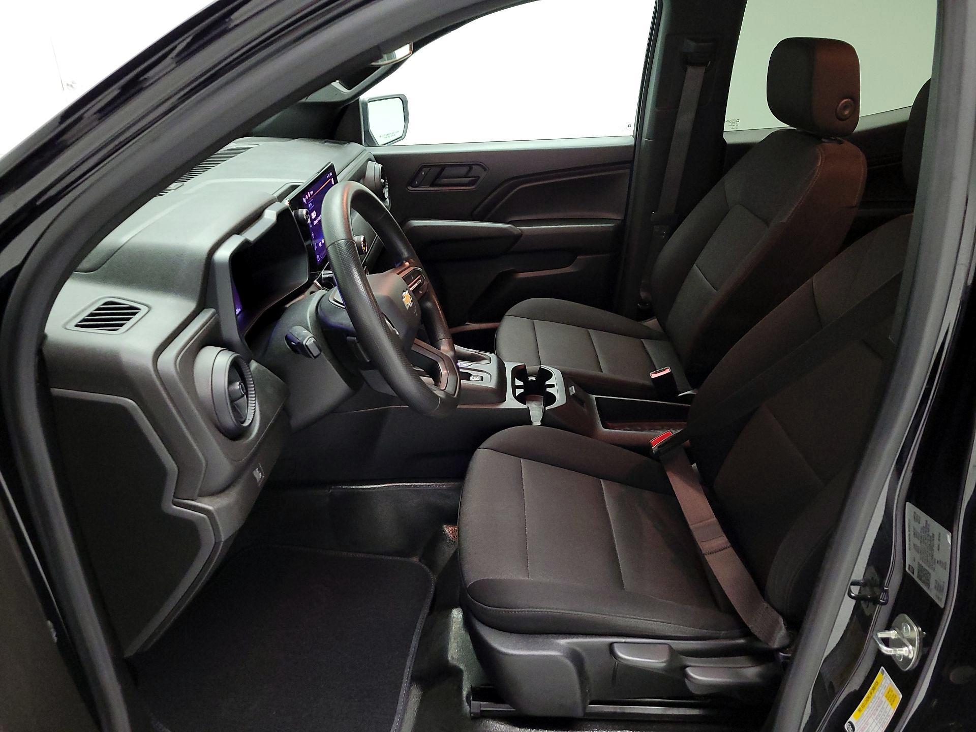 Thumbnail: 2023 Chevrolet Colorado - 11