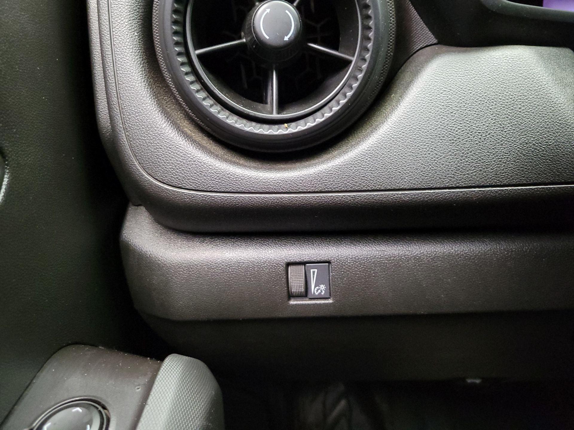 Thumbnail: 2023 Chevrolet Colorado - 13