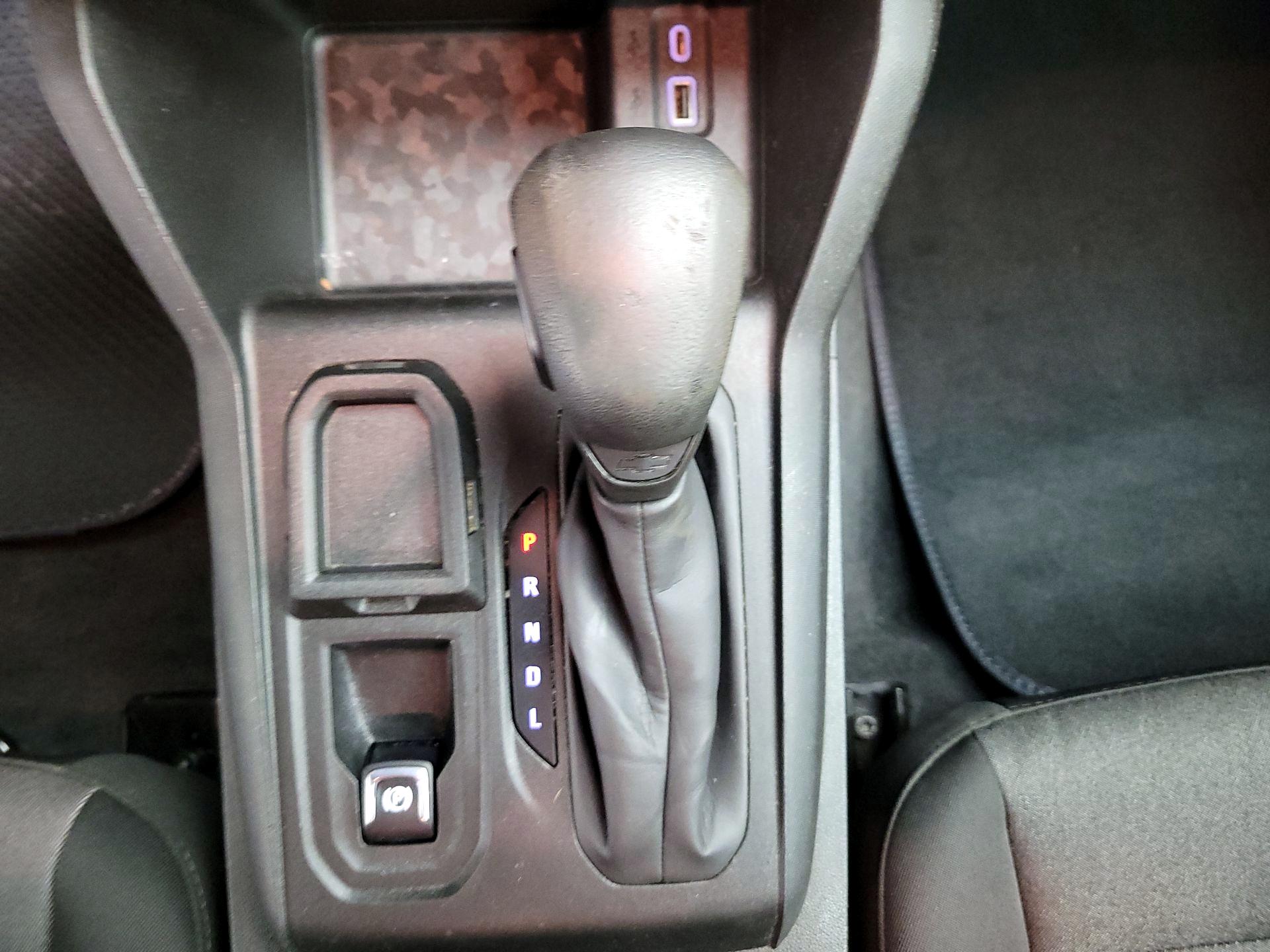 Thumbnail: 2023 Chevrolet Colorado - 15