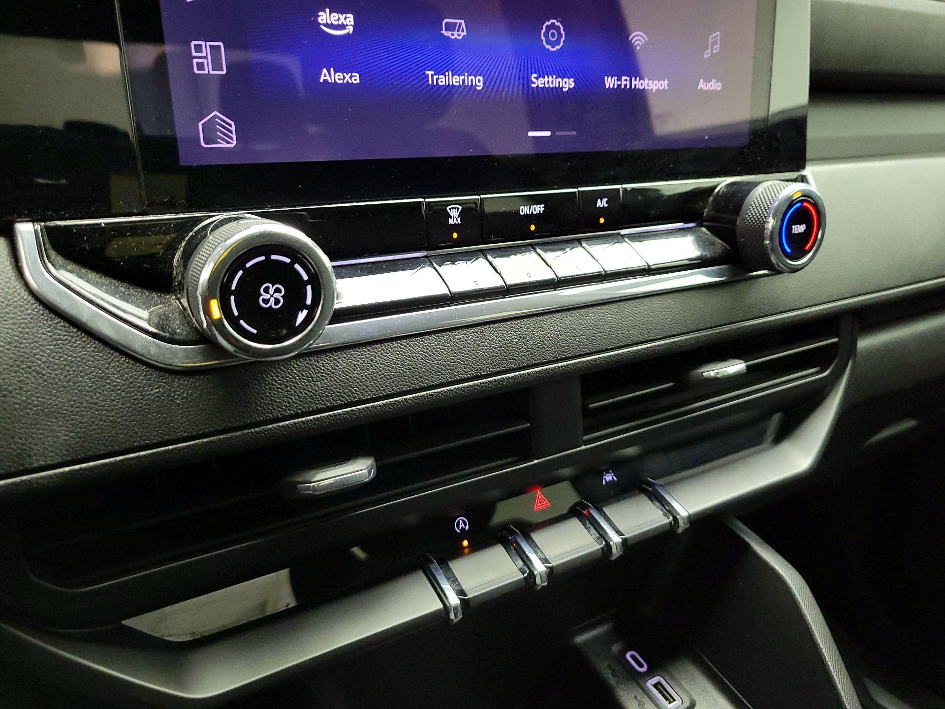 Thumbnail: 2024 Chevrolet Colorado - 15