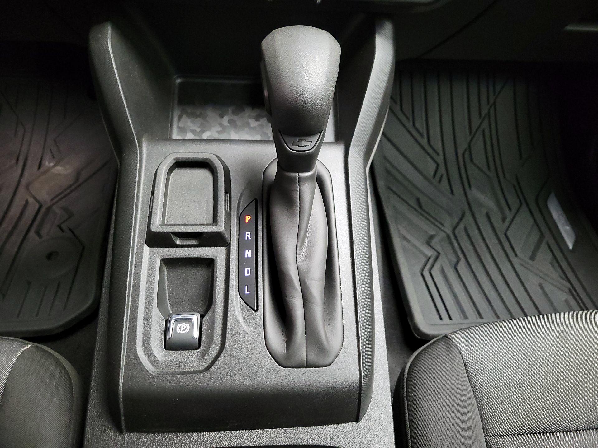 Thumbnail: 2024 Chevrolet Colorado - 16