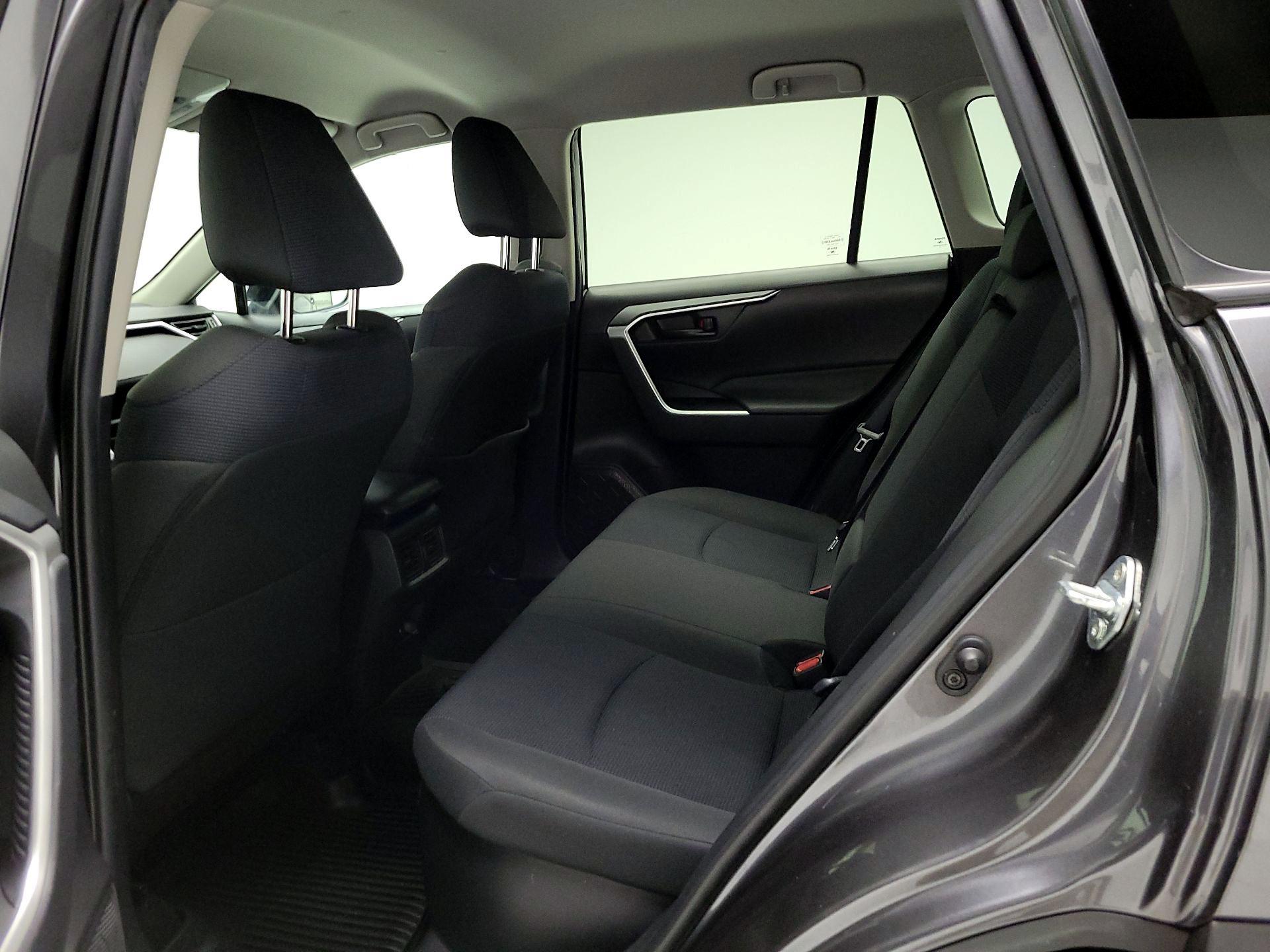 Thumbnail: 2021 Toyota RAV4 - 18