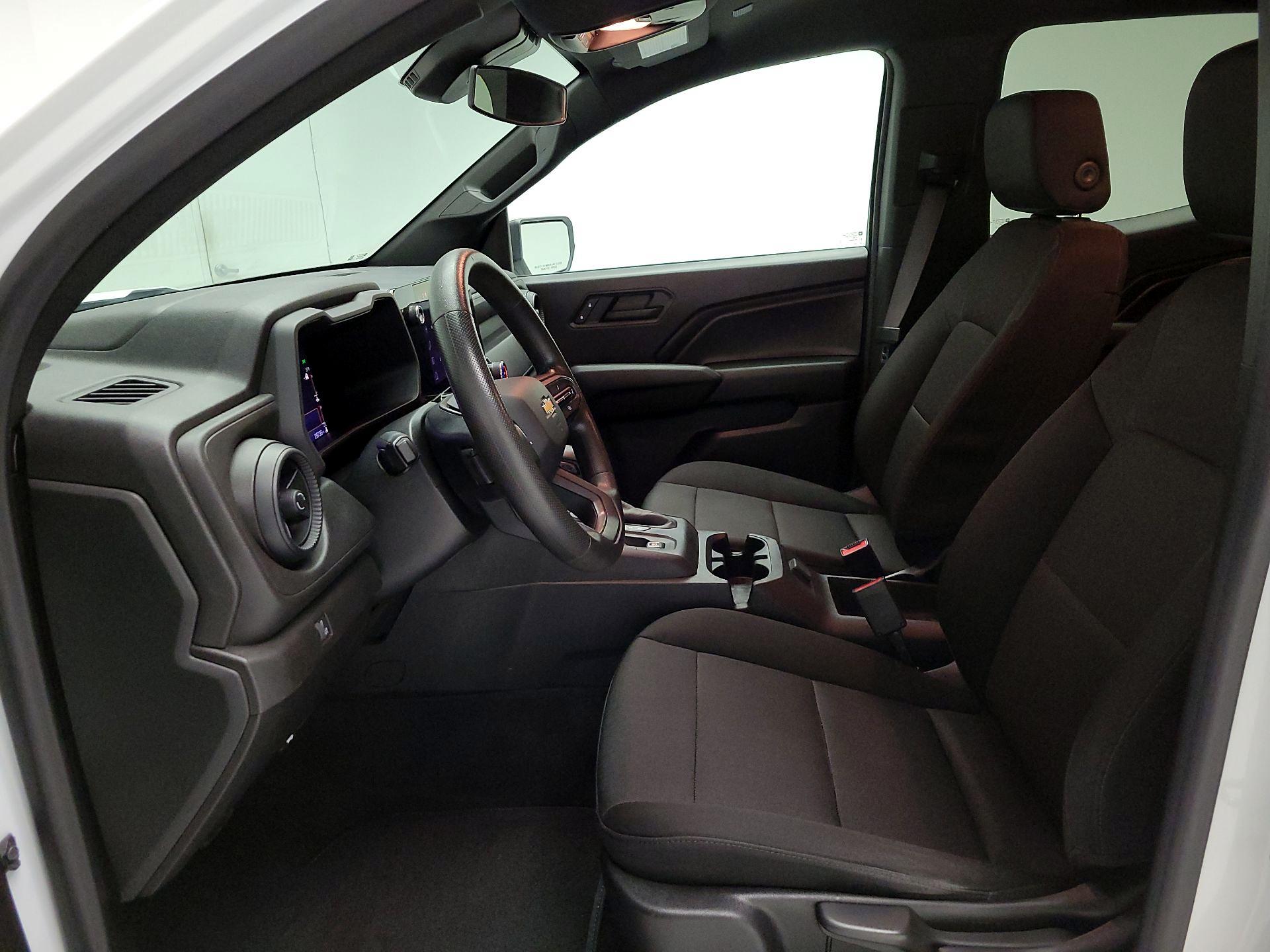 Thumbnail: 2023 Chevrolet Colorado - 11