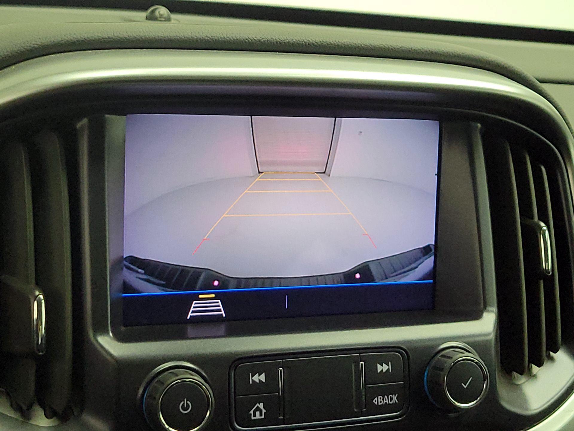 Thumbnail: 2022 Chevrolet Colorado - 14