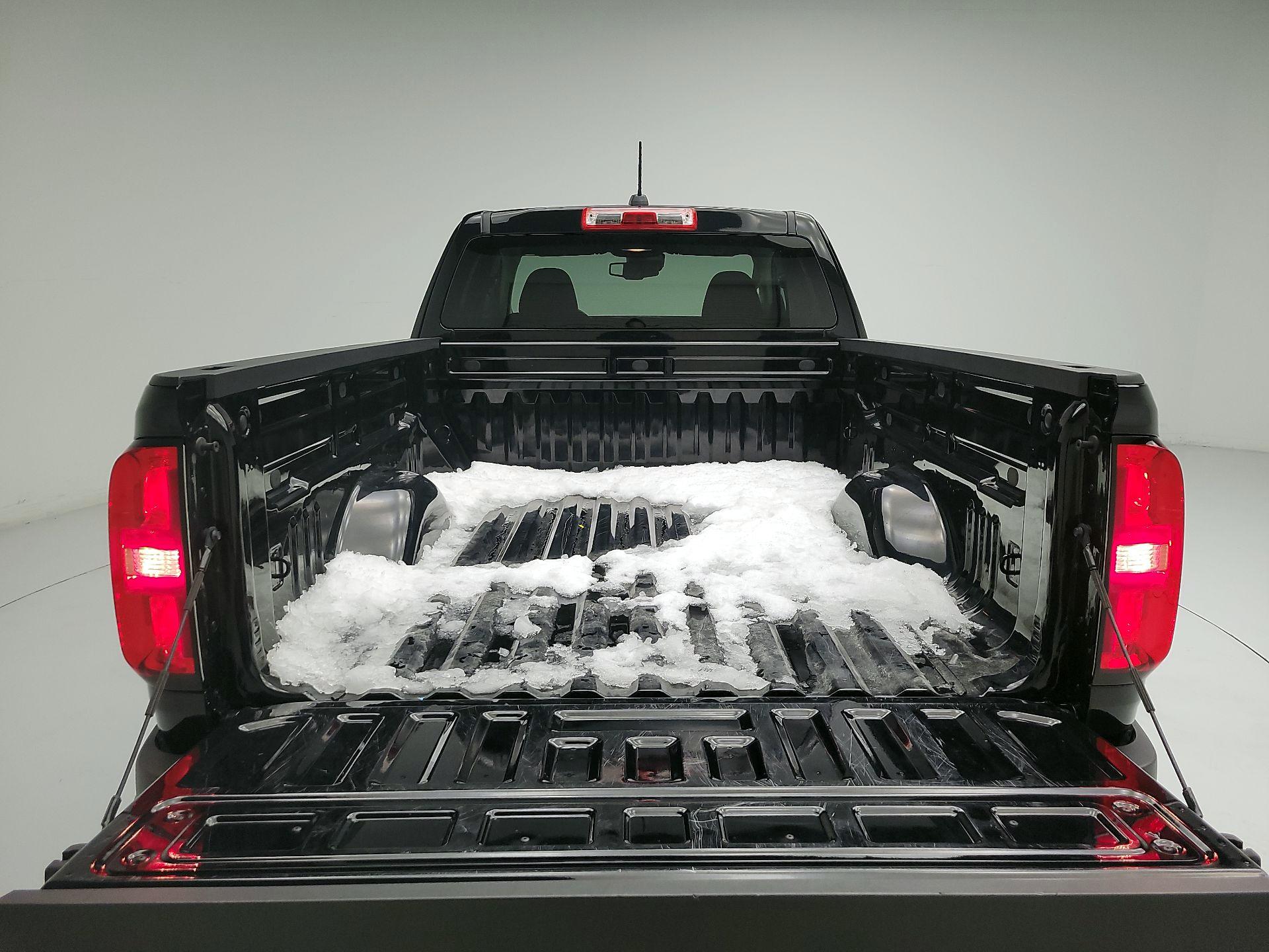 Thumbnail: 2022 Chevrolet Colorado - 19