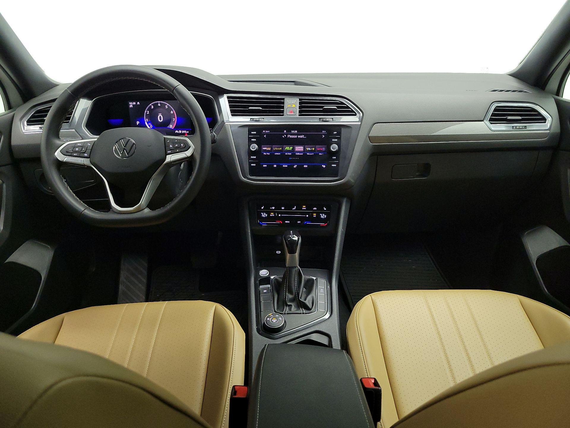 Thumbnail: 2023 Volkswagen Tiguan - 9