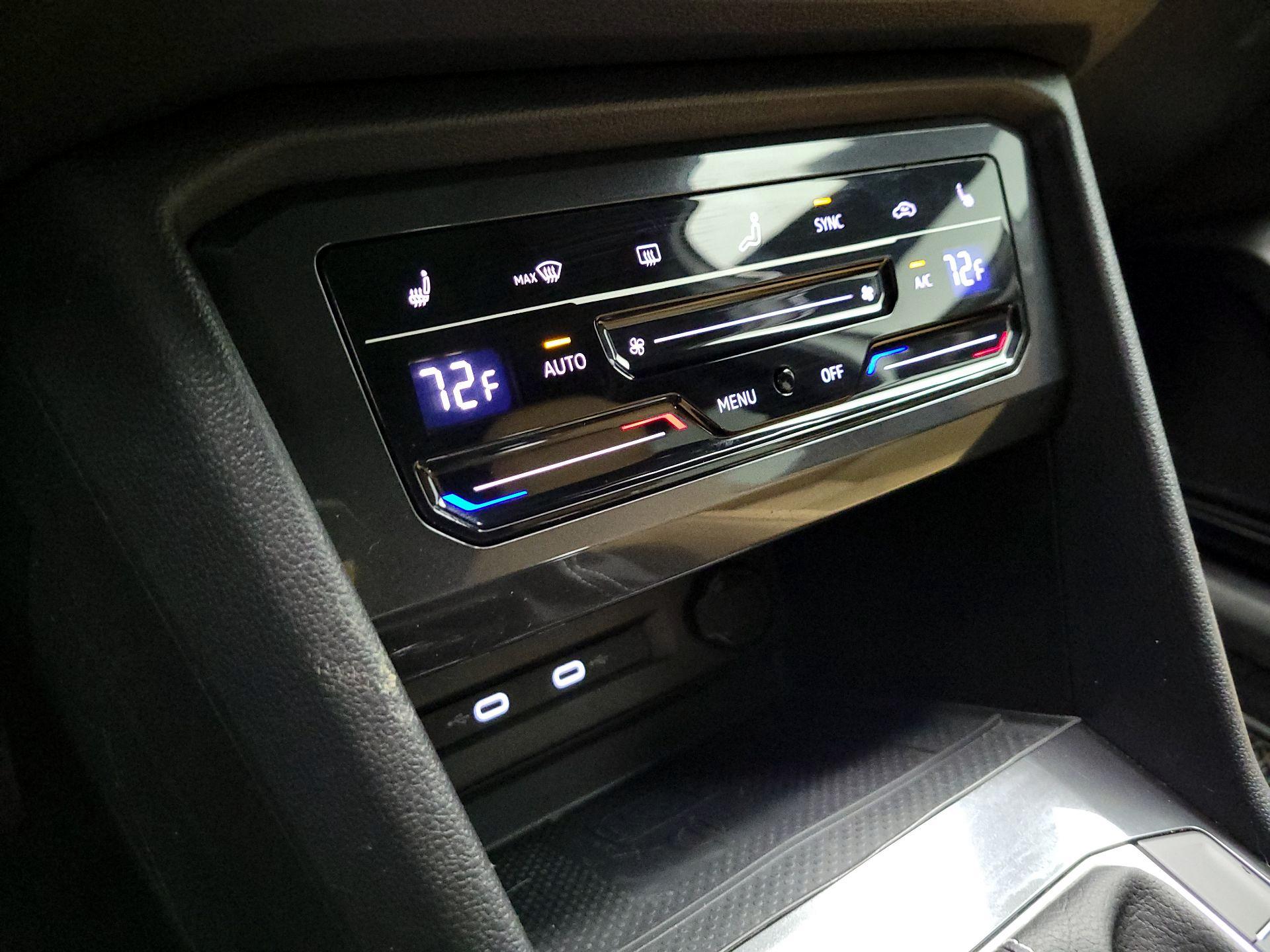 Thumbnail: 2023 Volkswagen Tiguan - 15