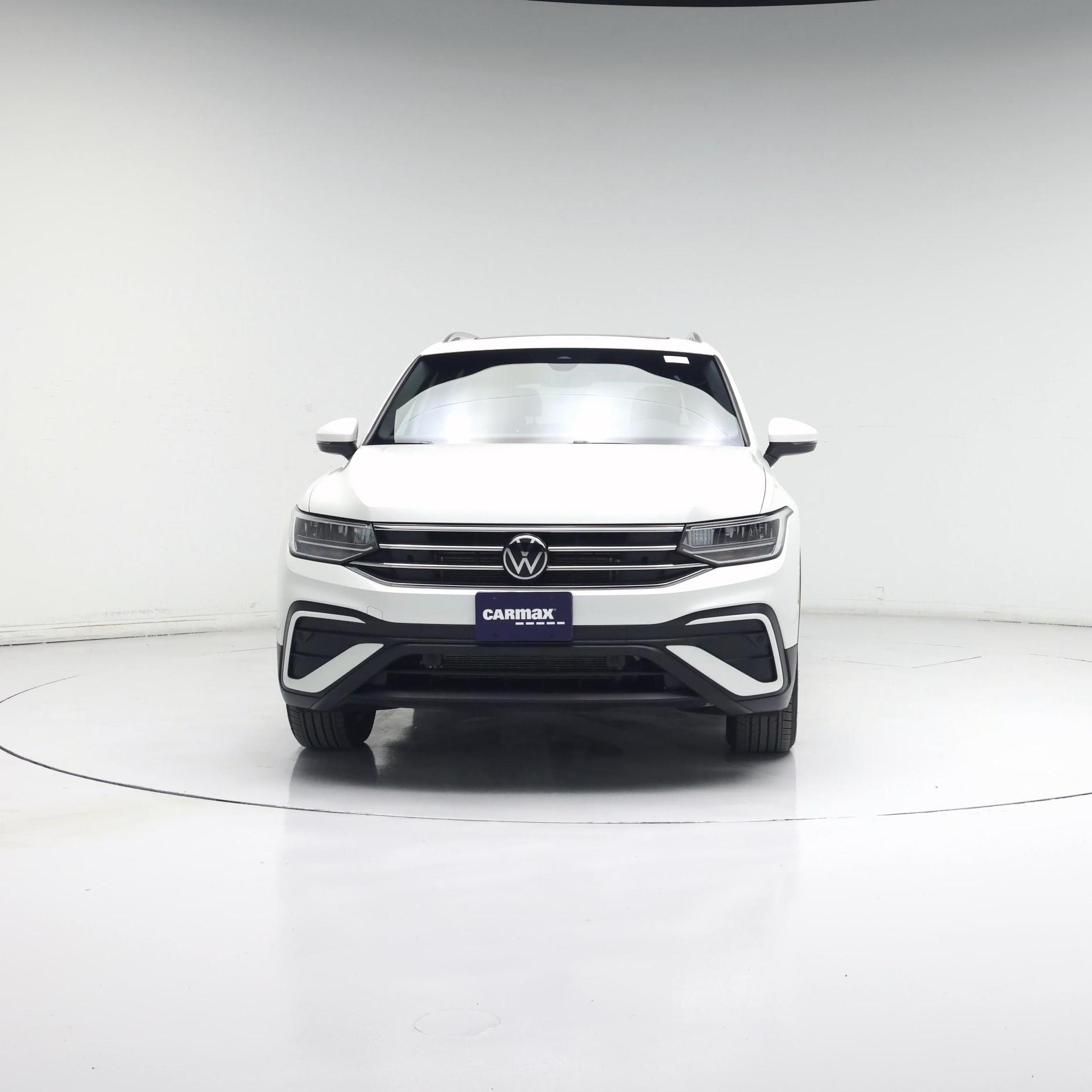 Thumbnail: 2023 Volkswagen Tiguan - 5