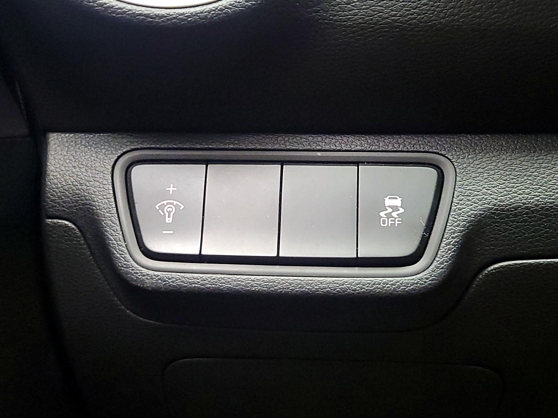 Thumbnail: 2024 Kia Forte - 13