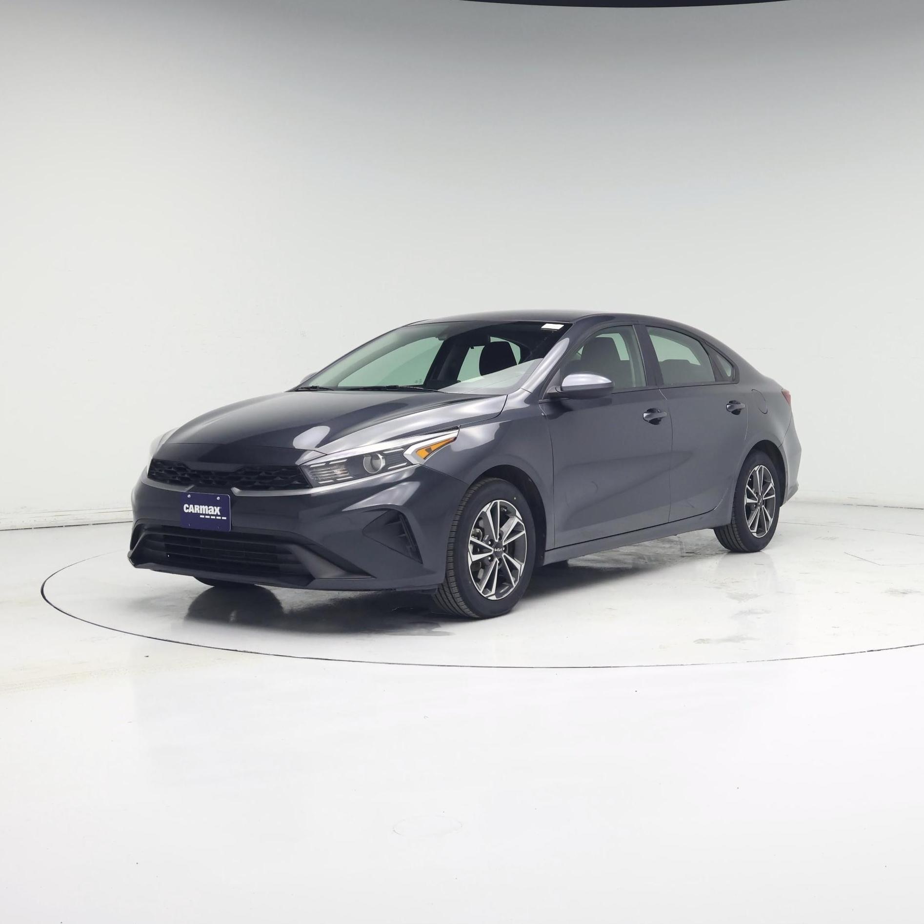 Thumbnail: 2024 Kia Forte - 4