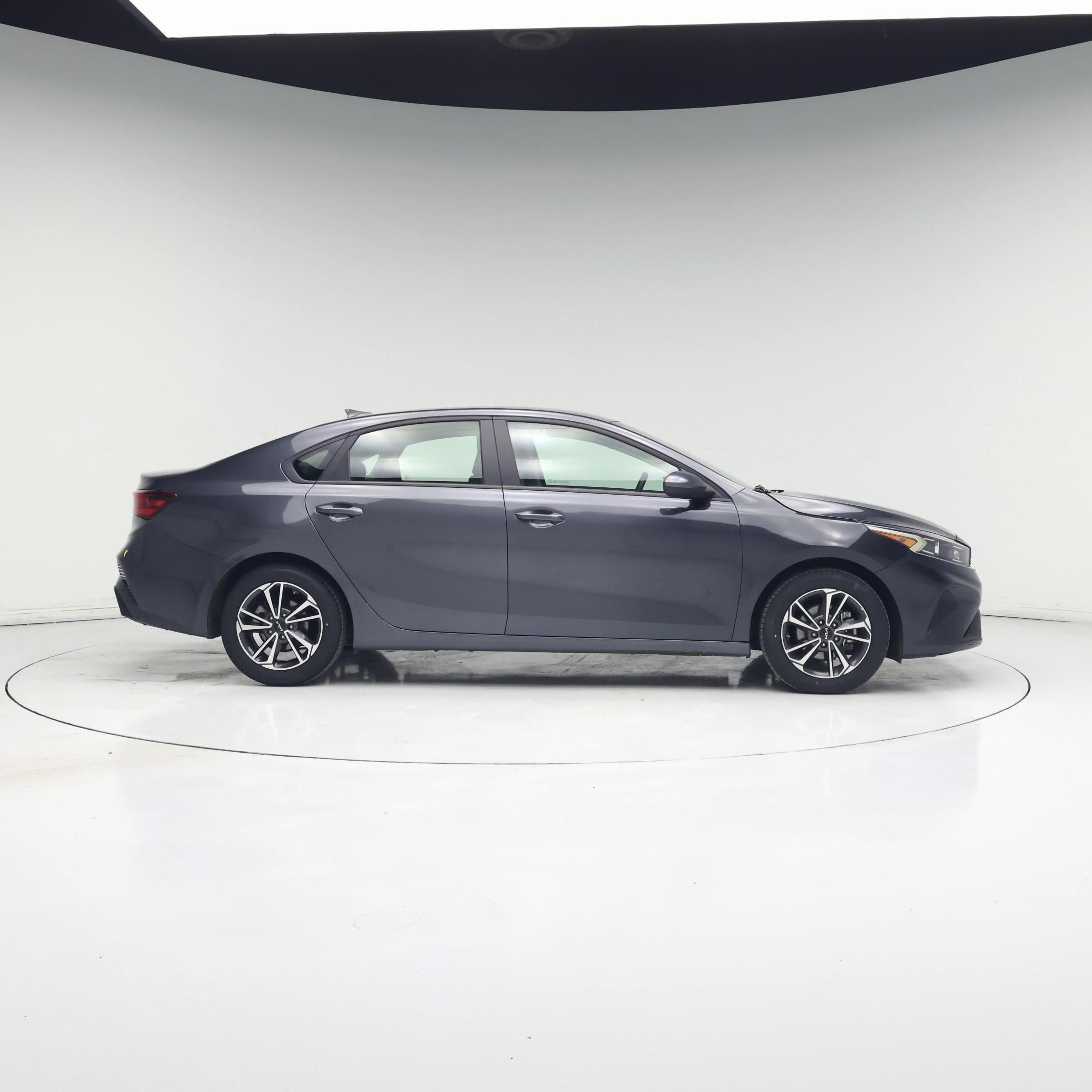 Thumbnail: 2024 Kia Forte - 7