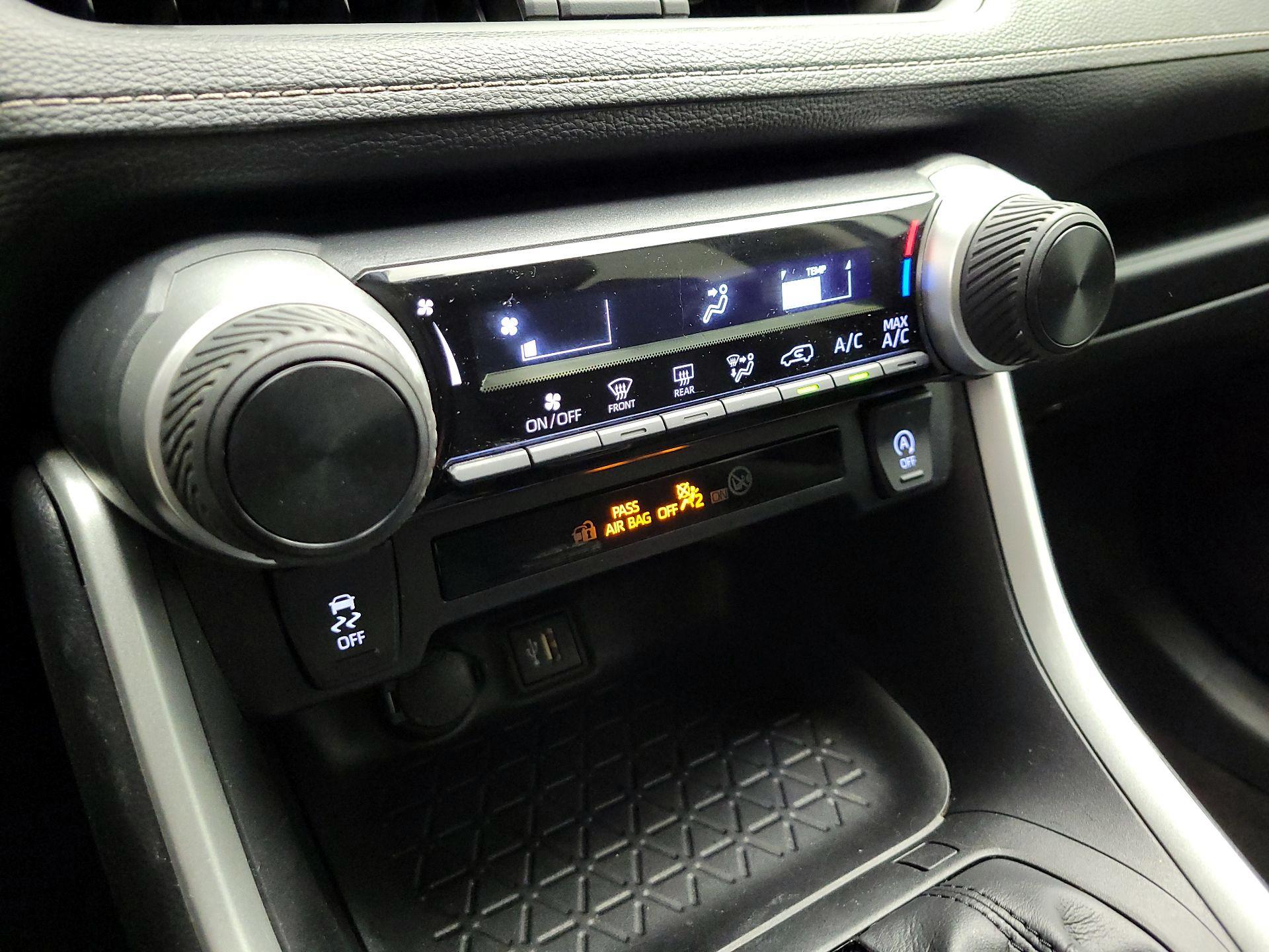 Thumbnail: 2024 Toyota RAV4 - 15