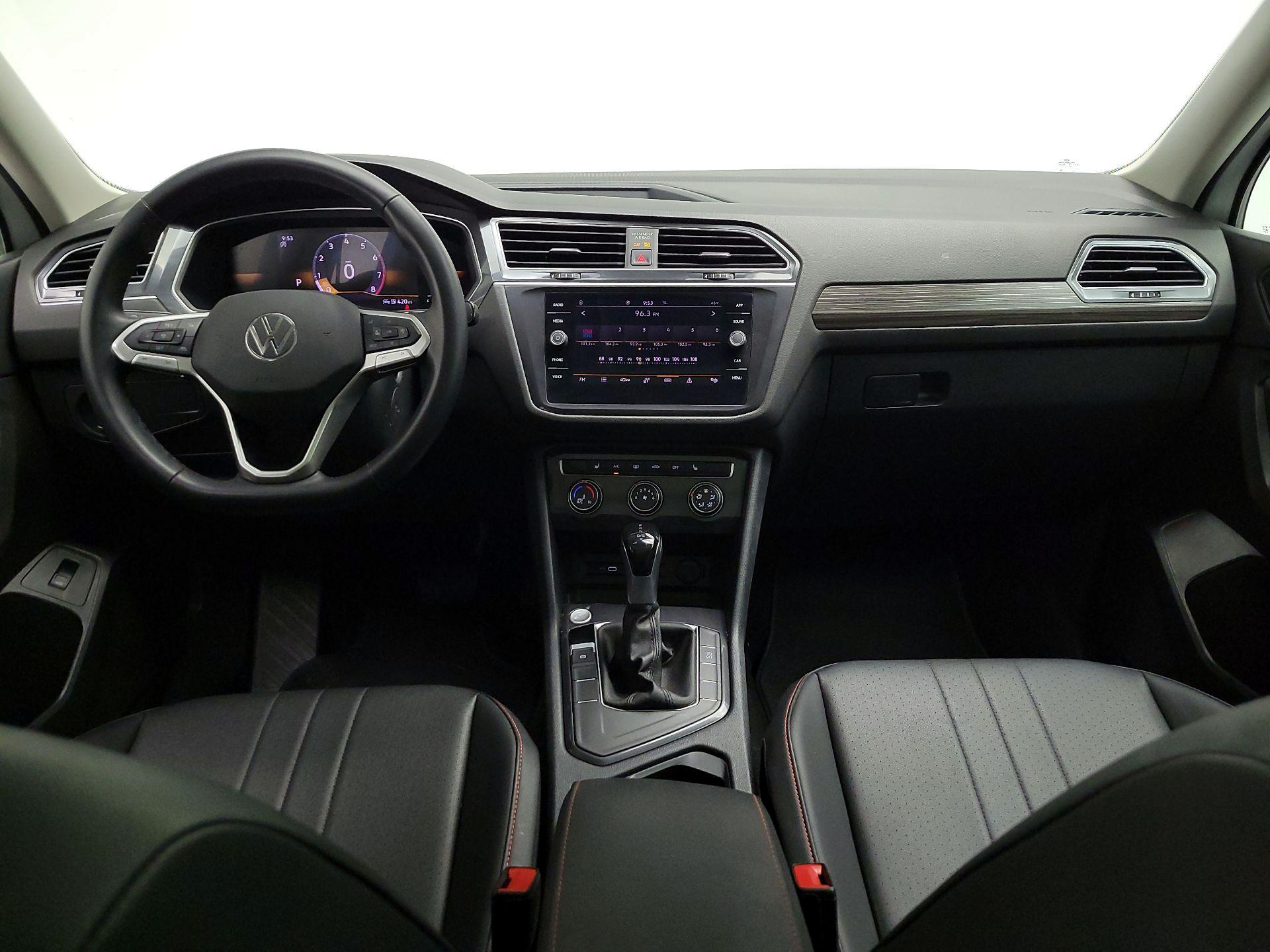 Thumbnail: 2024 Volkswagen Tiguan - 9