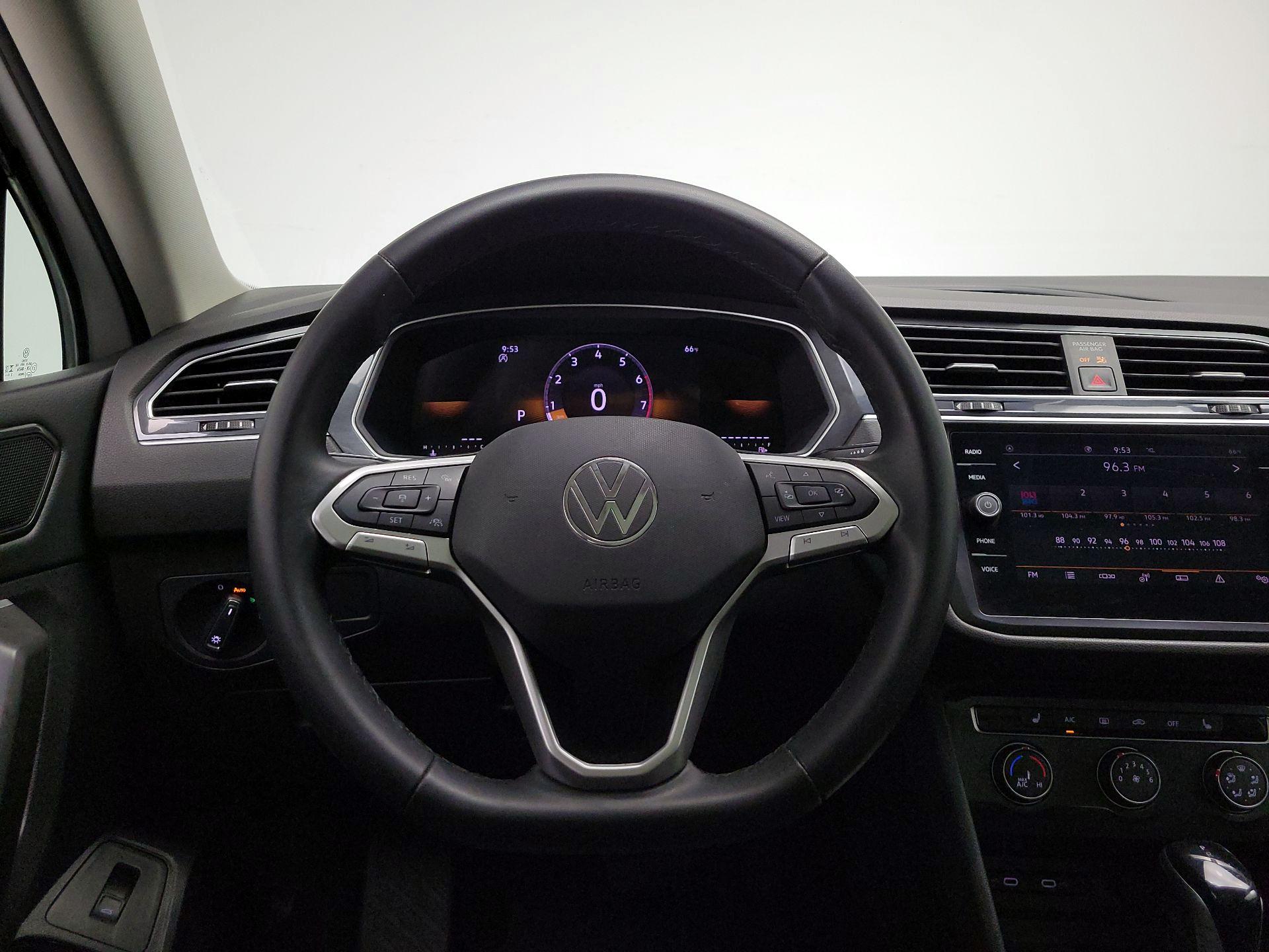 Thumbnail: 2024 Volkswagen Tiguan - 10