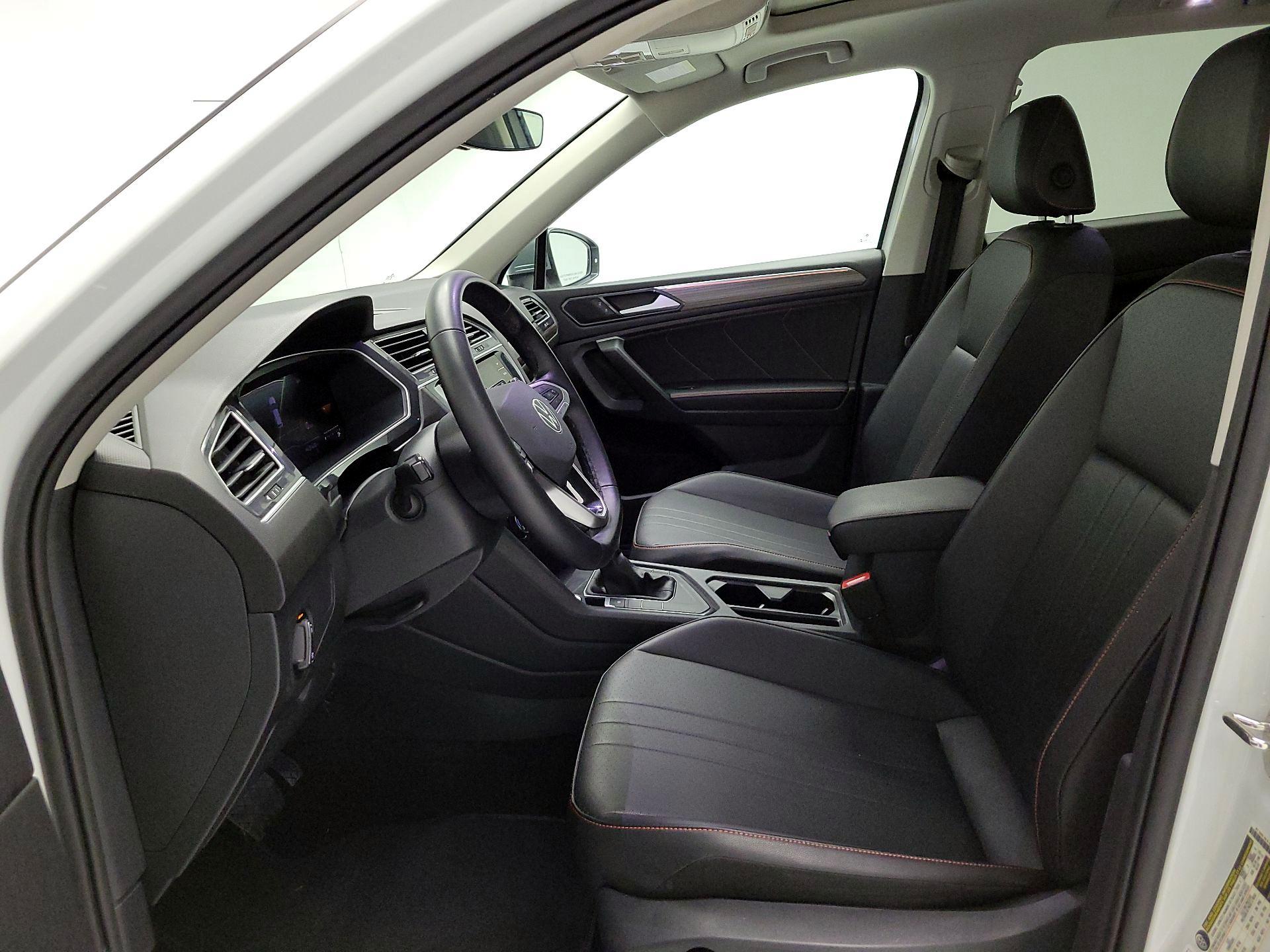 Thumbnail: 2024 Volkswagen Tiguan - 11