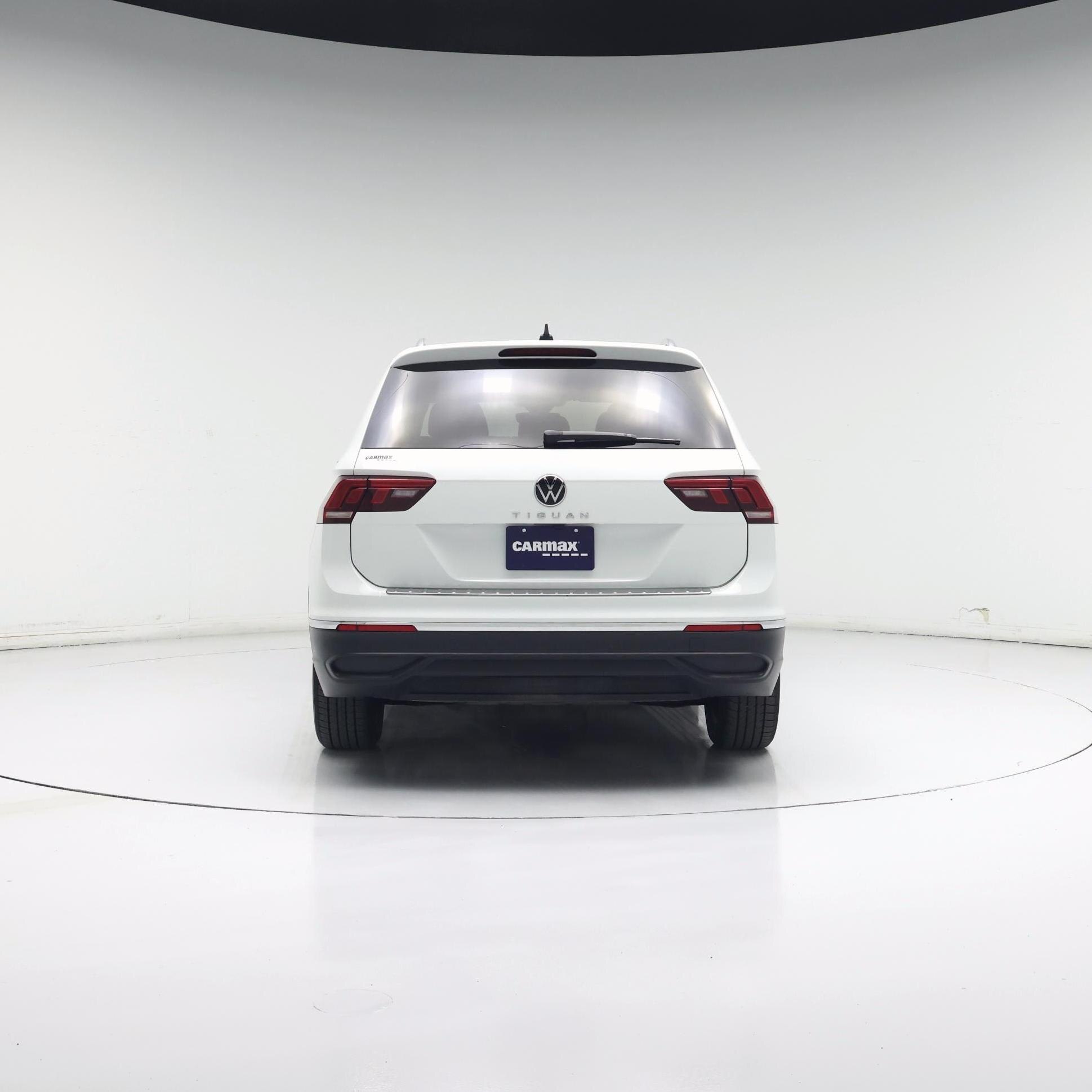 Thumbnail: 2024 Volkswagen Tiguan - 6