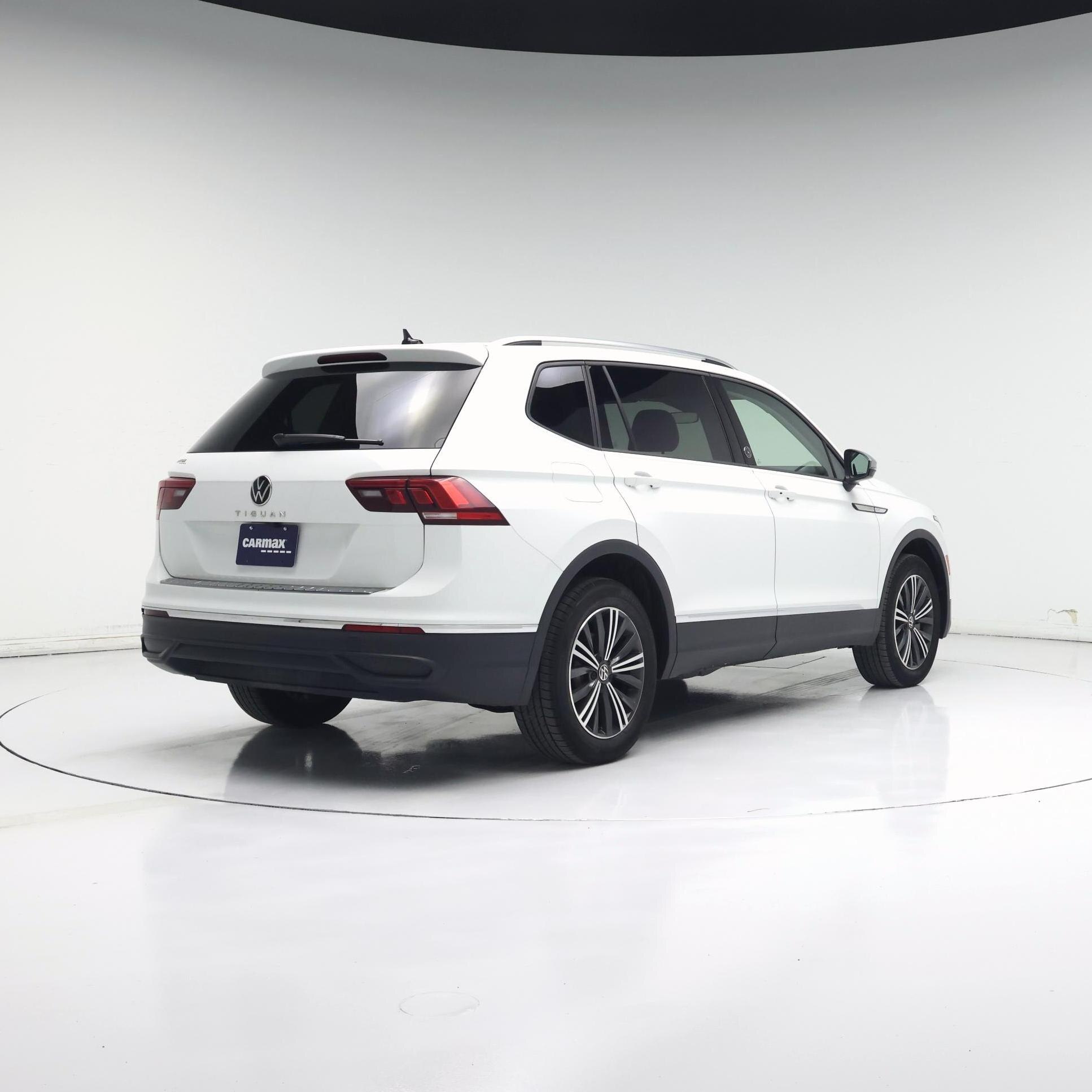 Thumbnail: 2024 Volkswagen Tiguan - 8